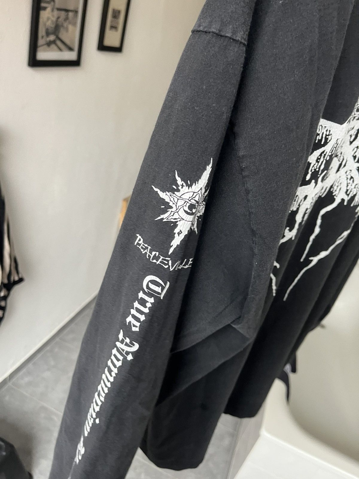 Band Tees 1999 darkthrone "a blaze in the northern sky" longsleeve Size US XL / EU 56 / 4 - 16 Thumbnail