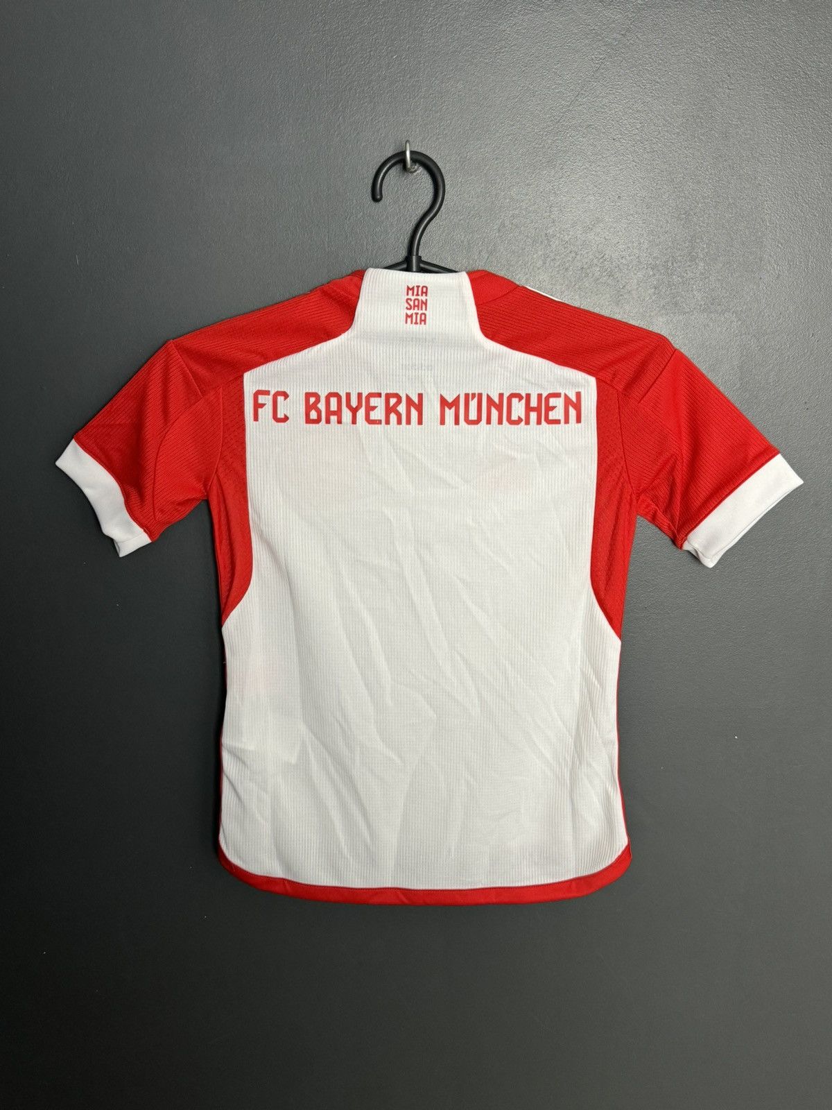 Adidas KIDS New Bayern Munchen 23/24 Home Football Jersey T-Shirt Size US XS / EU 42 / 0 - 2 Thumbnail