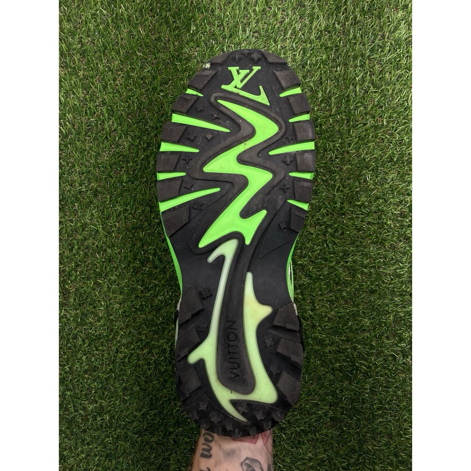 Louis Vuitton Louis Vuitton Tatic Runner ' Green ' | GREAT CONDITION! Size US 8.5 / EU 41-42 - 9 Thumbnail