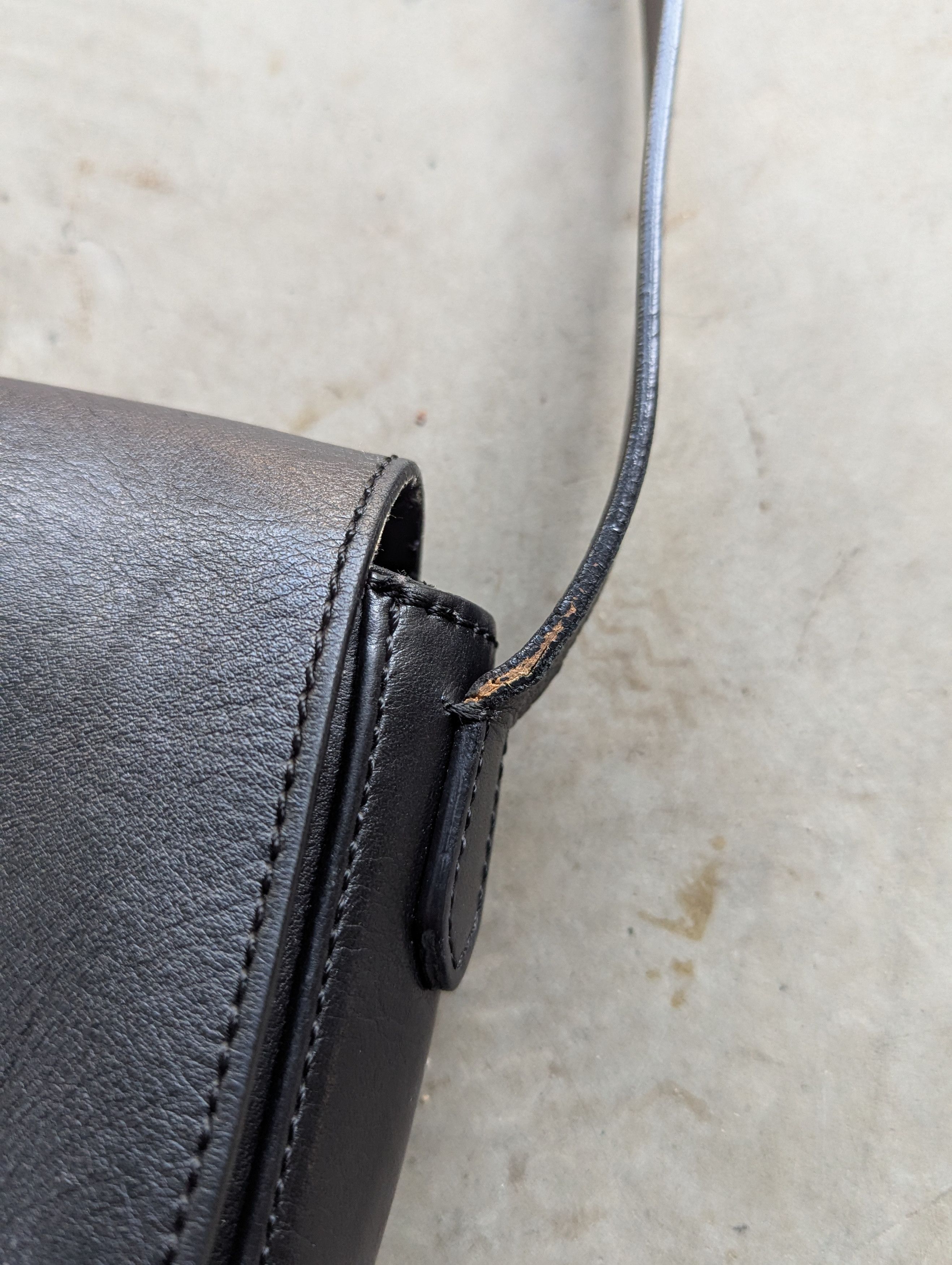 Levi's Levis Leather Sling Bag Made in Italy Size ONE SIZE - 4 Thumbnail