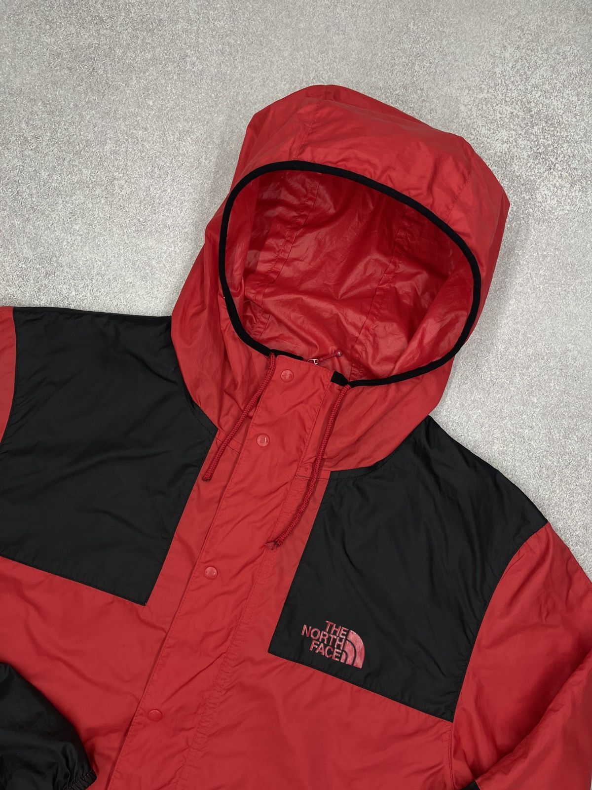 The North Face The North Face Mountain Raincoat Red/Black Outdoor Gorpcore Size US M / EU 48-50 / 2 - 4 Thumbnail