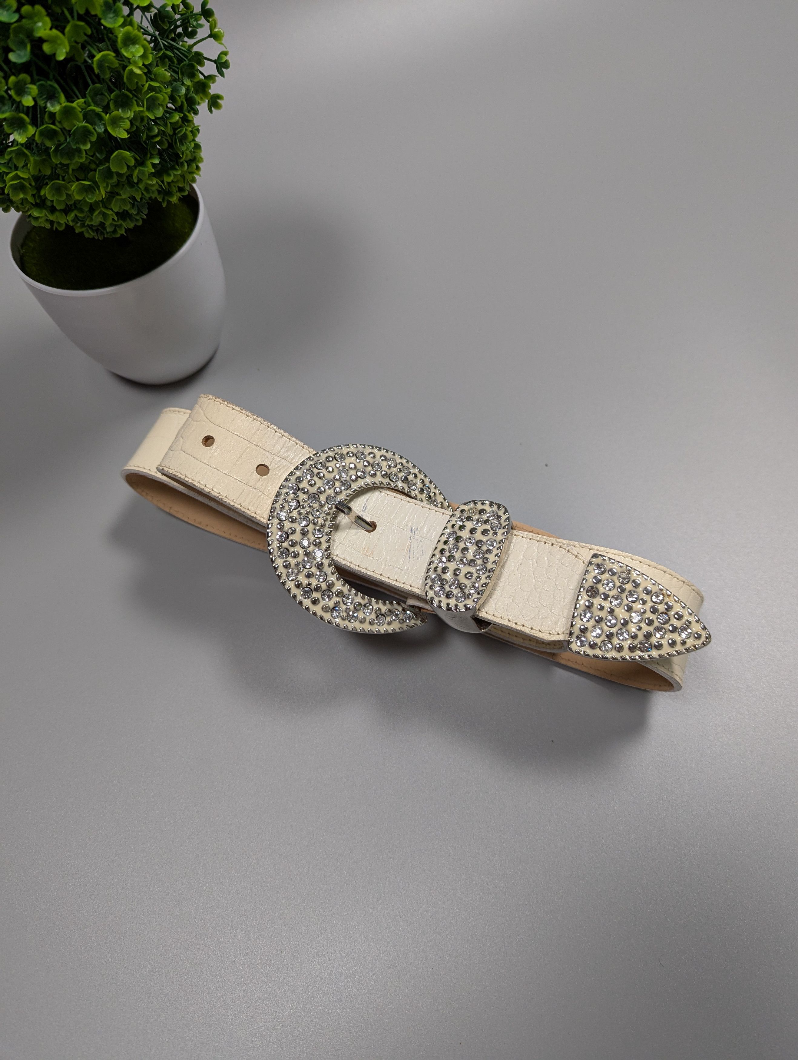 Japanese Brand × Vintage Y2K Womens White Leather Belt Metal Buckle With Rhinestones Size ONE SIZE - 4 Thumbnail