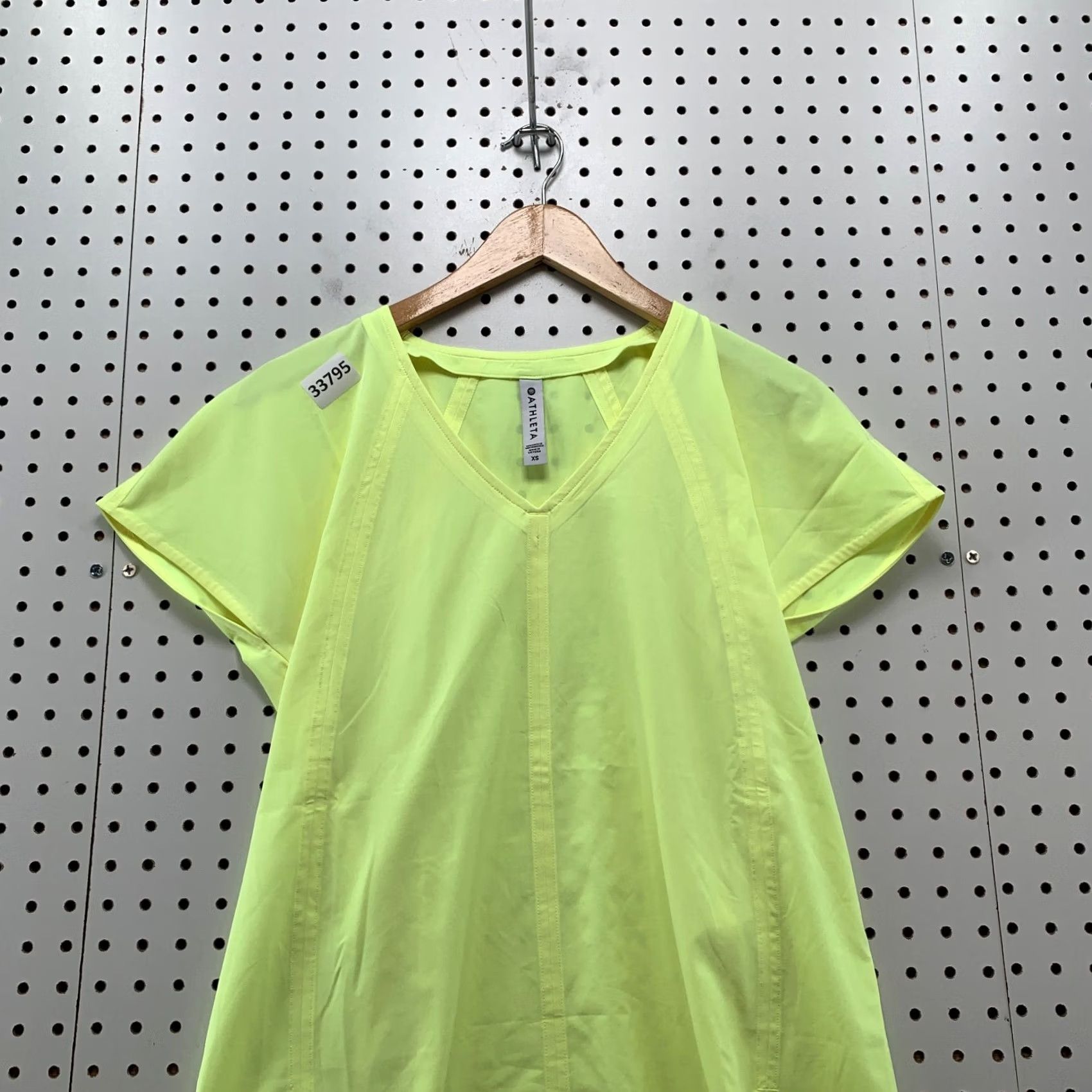 Athleta Athleta Blouse Shirt XS Womens V-Neck Casual Yellow Slit Athletic 15.5x26 Size XS / US 0-2 / IT 36-38 - 5 Thumbnail