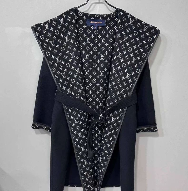 Louis Vuitton Louis Vuitton Full-print mid-length bathrobe coat Size XXS / US 00 / IT 34 - 3 Thumbnail