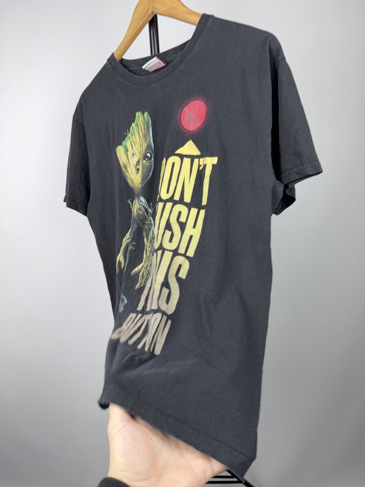 Marvel Comics 00s Marvel Groot “Don’t Push This Button” Graphic T-Shirt Size US L / EU 52-54 / 3 - 2 Thumbnail