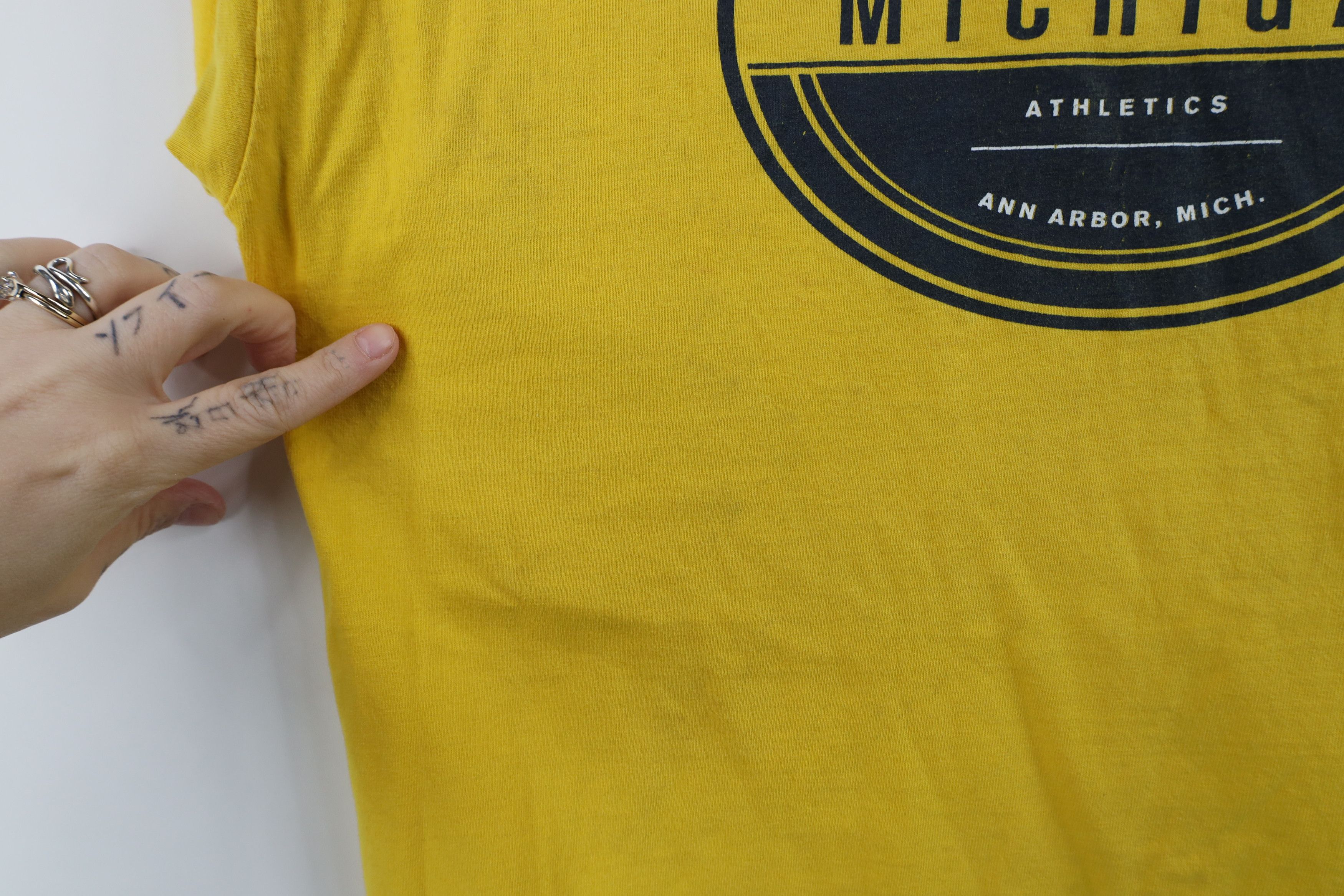 Nike Vintage 90s Nike University of Michigan Athletics T-Shirt Size US M / EU 48-50 / 2 - 8 Thumbnail
