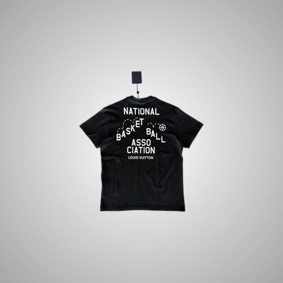 Louis Vuitton LOUIS VUITTON NBA BLACK & WHITE LOGO T-SHIRT Size US M / EU 48-50 / 2 - 2 Thumbnail