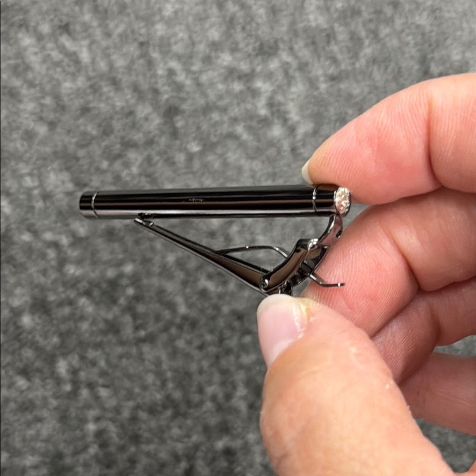 Other NWT Elegant Silver Tie holder Clip crystal detail Size ONE SIZE - 1 Thumbnail
