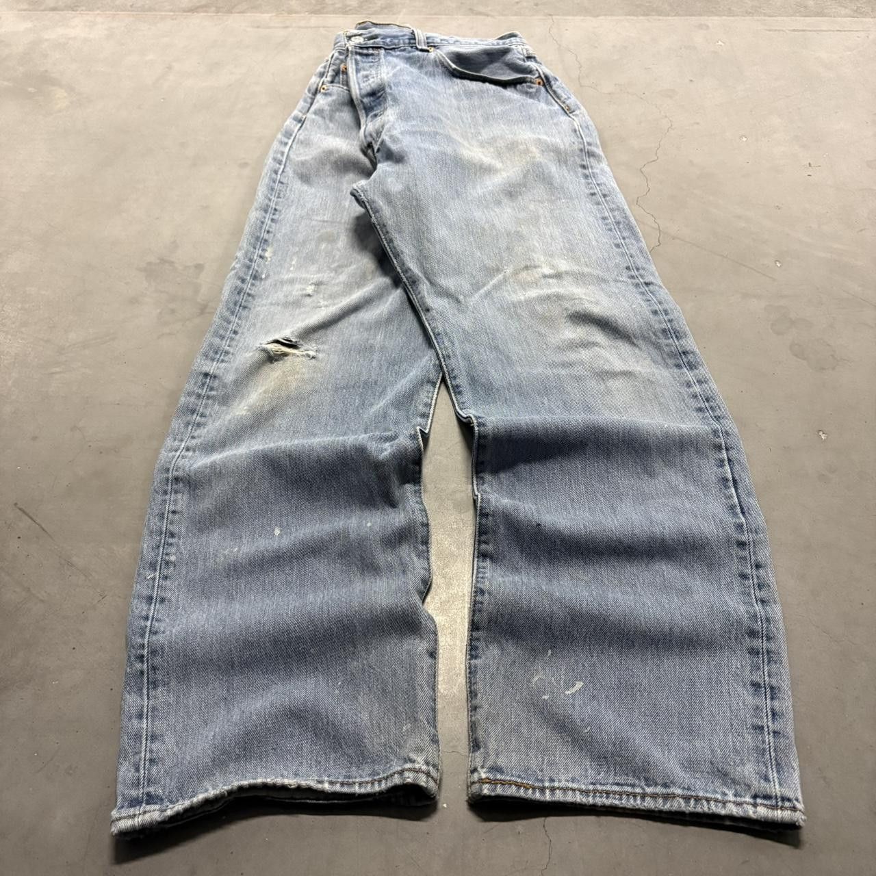 Levi's Crazy Vintage Y2K/2000s Levis 501 Streetwear Grunge Medium Blue Wash Denim Jeans! Size US 36 / EU 52 - 1 Thumbnail