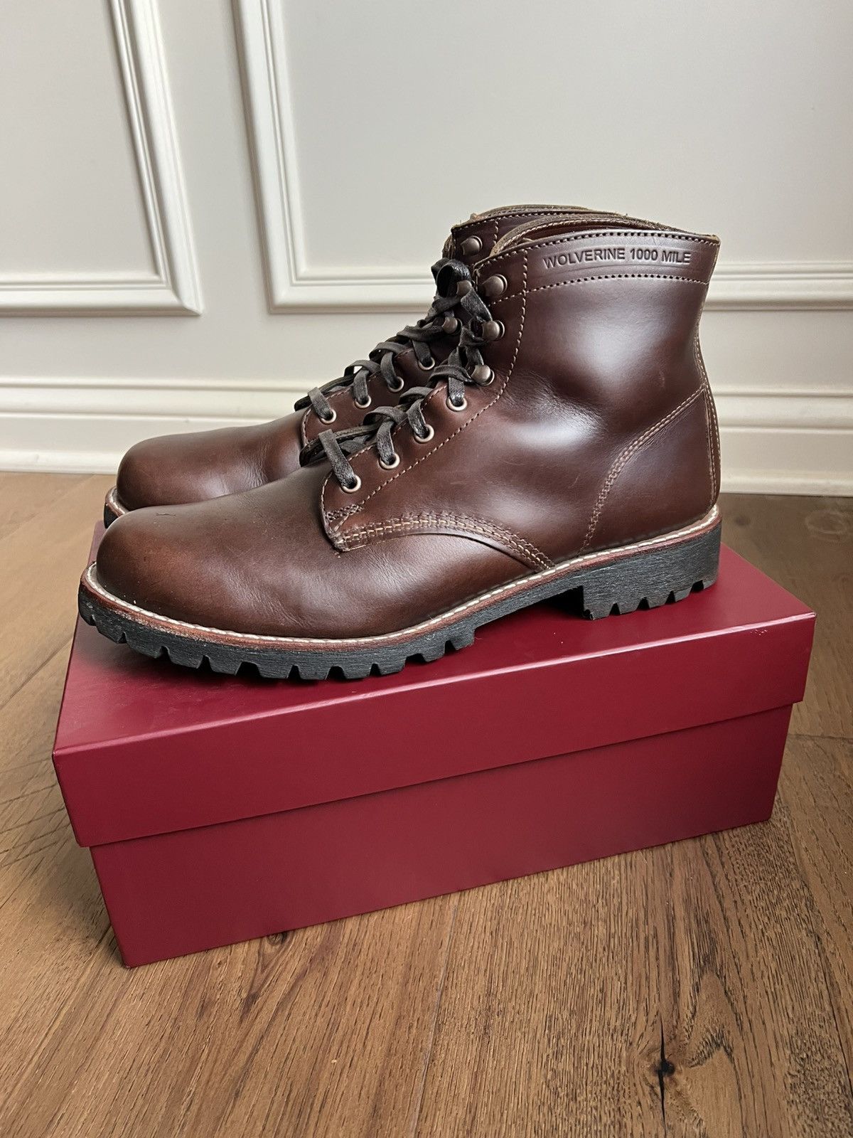 Wolverine 1000 Mile Boots Men 9.5 Plain-Toe Brown Vibram