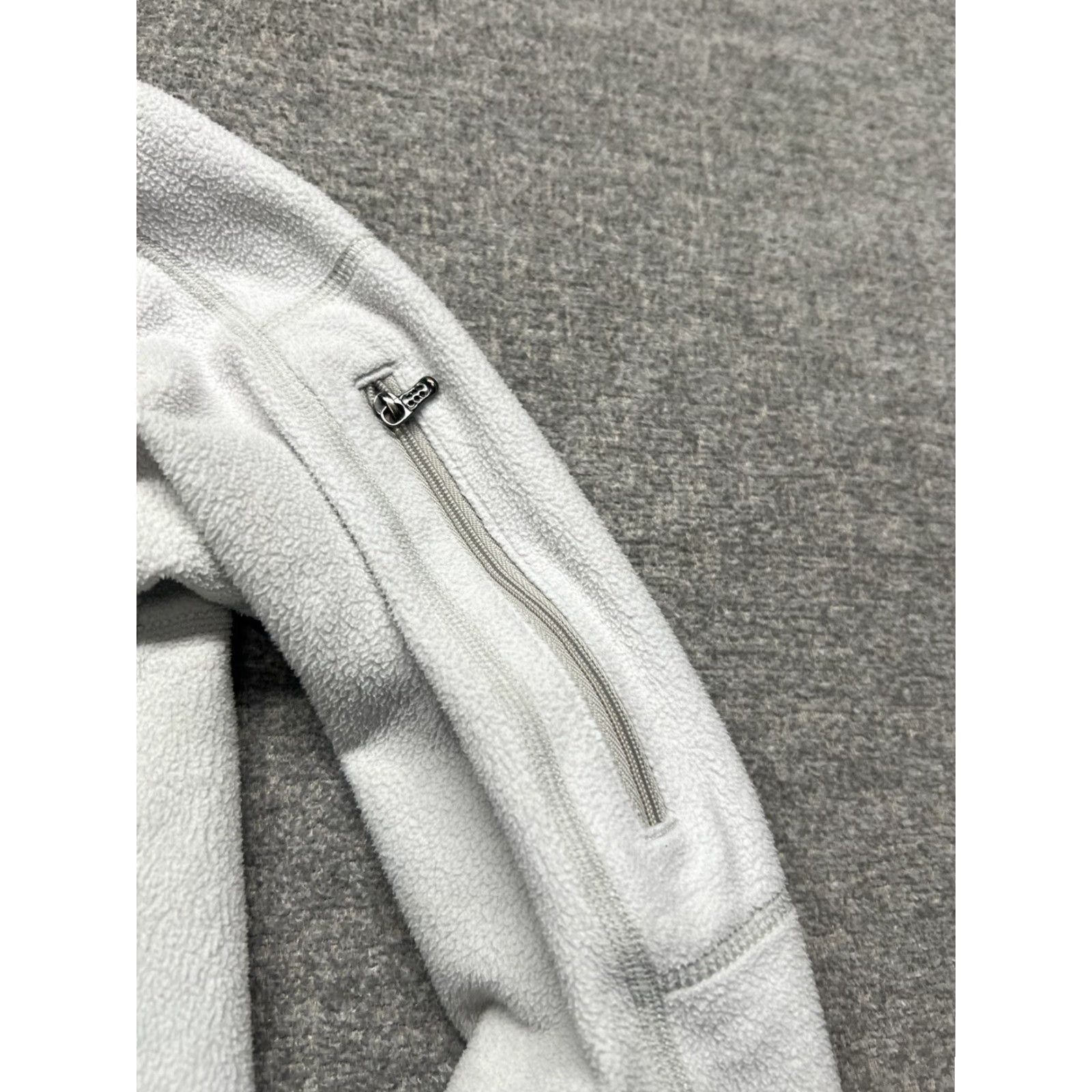 Patagonia Patagonia Jacket Women’s Small Full Zip White Fleece Sweatshirt Stretch Size S / US 4 / IT 40 - 4 Thumbnail