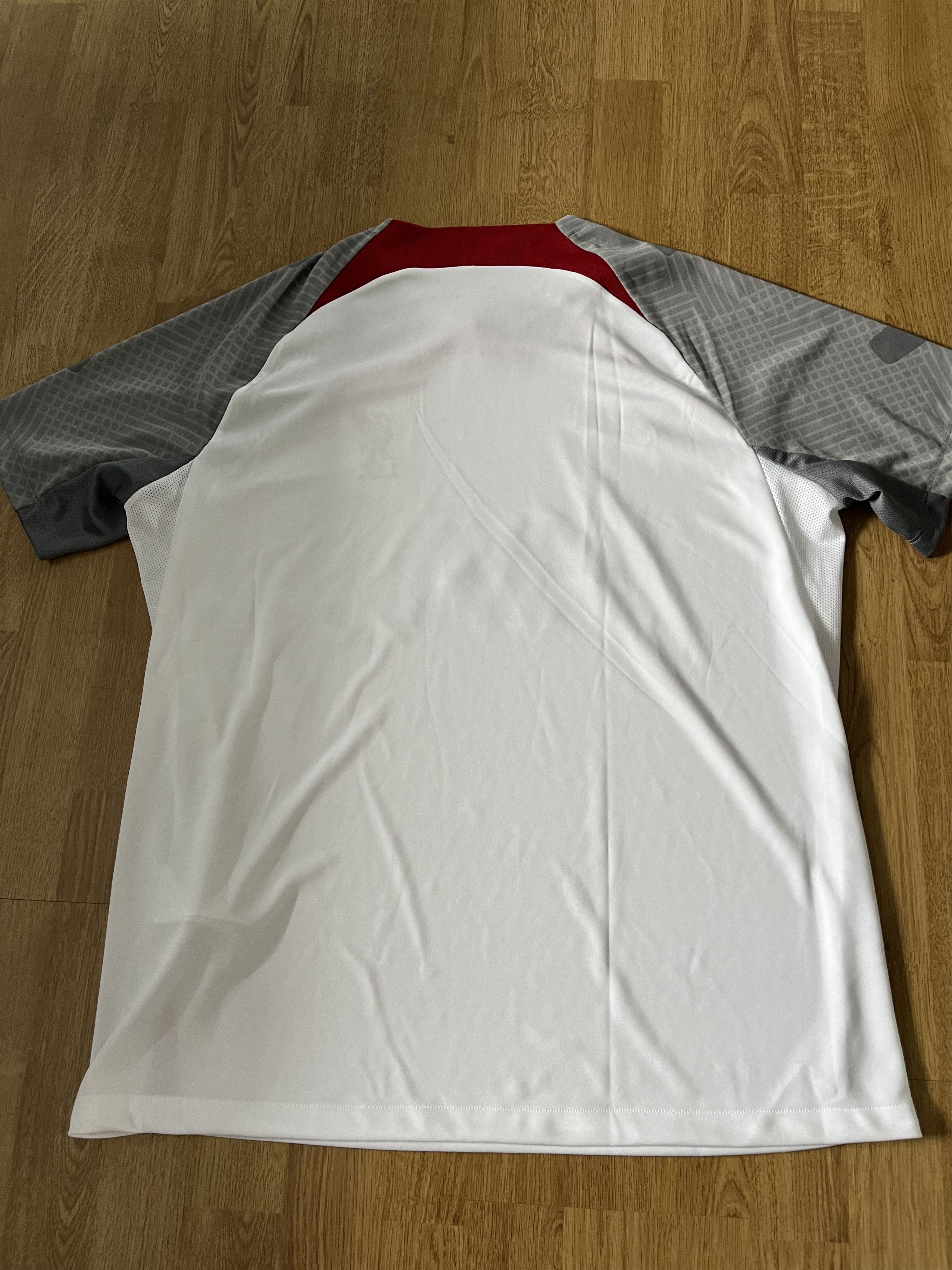 Nike Liverpool training Nike football kit Size US XL / EU 56 / 4 - 3 Thumbnail