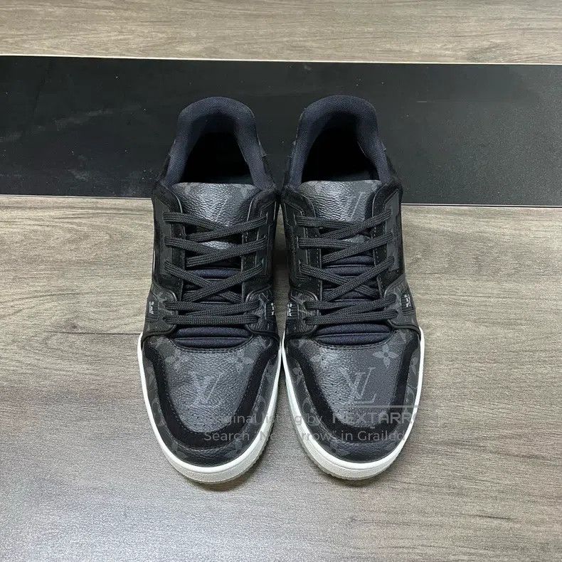 Louis Vuitton Louis Vuitton Trainer Black presbyopia shoes Size US 5.5 / EU 38 - 2 Thumbnail