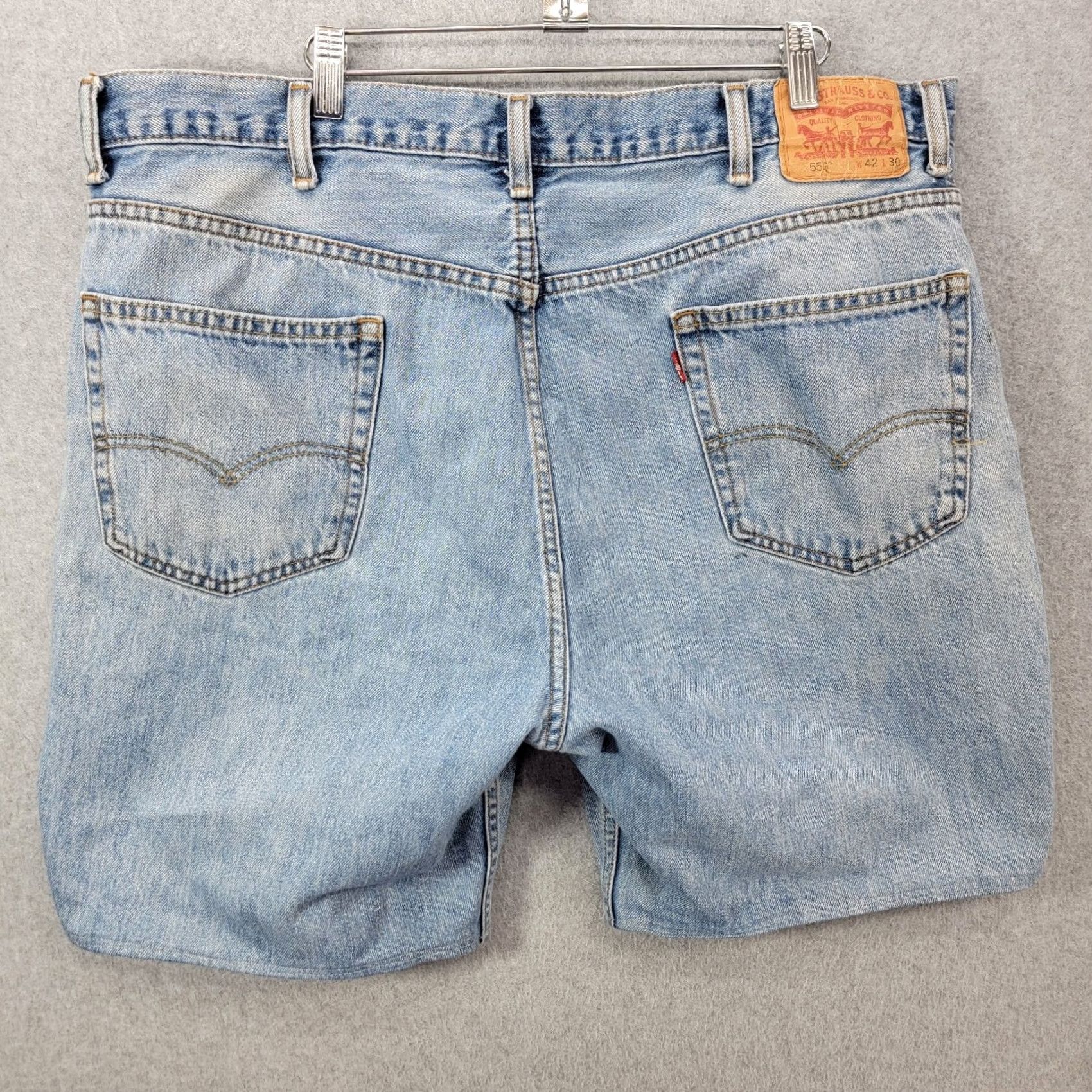 Levi's VINTAGE Levis shorts Mens 42 Relaxed Fit Denim Jean Shorts Jorts Size US 42 / EU 58 - 7 Thumbnail