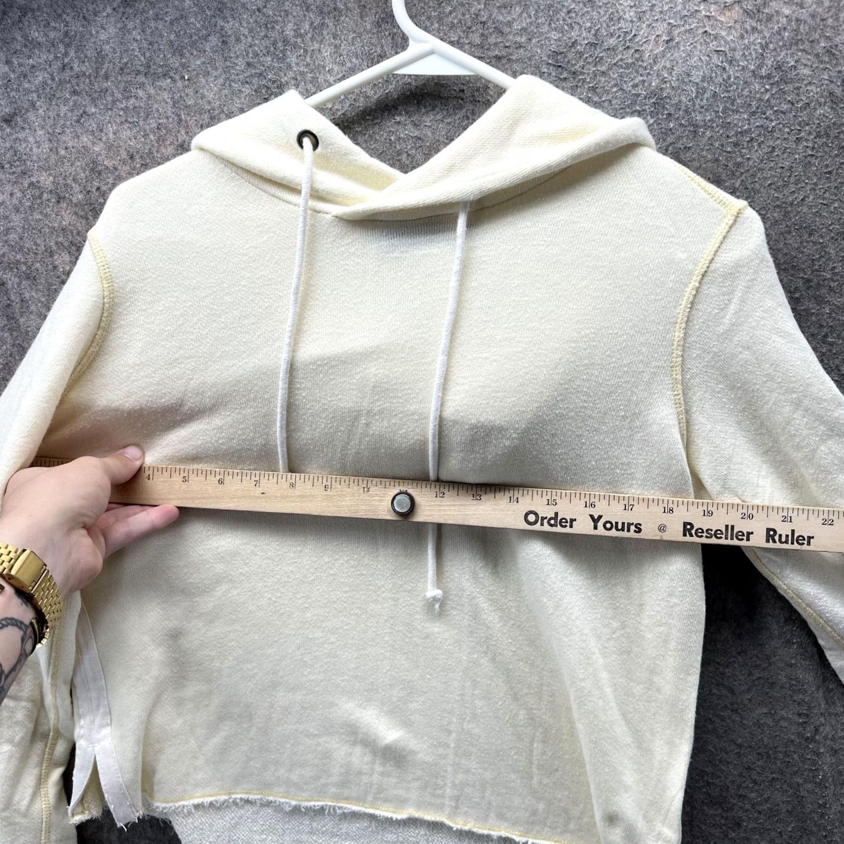 Abercrombie & Fitch VINTAGE Abercrombie & Fitch Hoodie Womens XS Cream Cropped Raw Hem Long Sleeve Size XS / US 0-2 / IT 36-38 - 6 Thumbnail