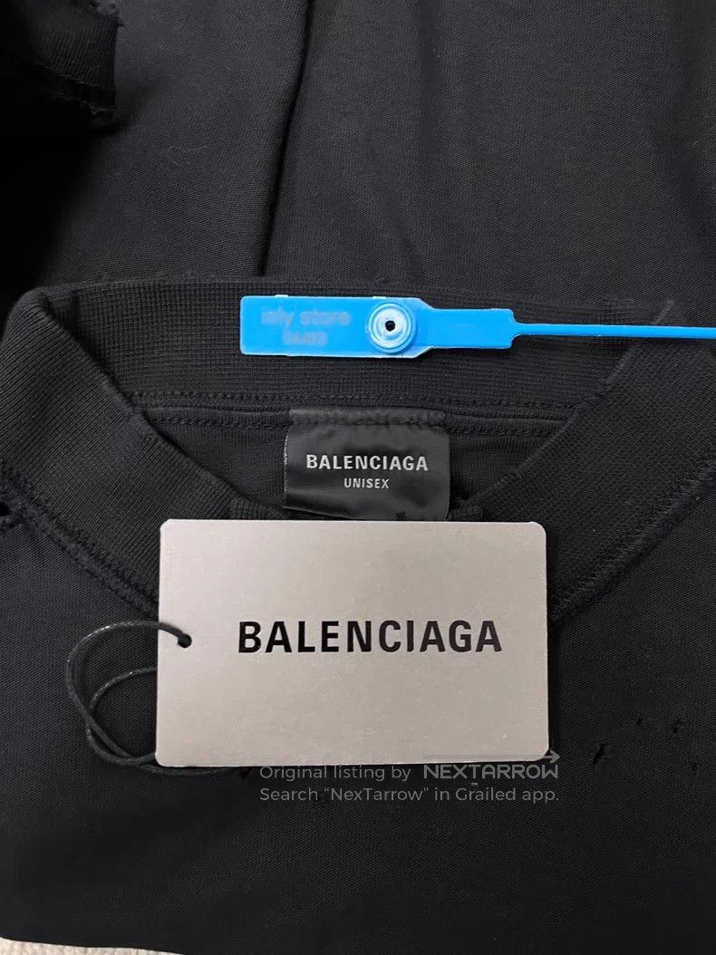Balenciaga Balenciaga Logo Printed Distressed Round Neck Short Sleeve Size US S / EU 44-46 / 1 - 5 Thumbnail