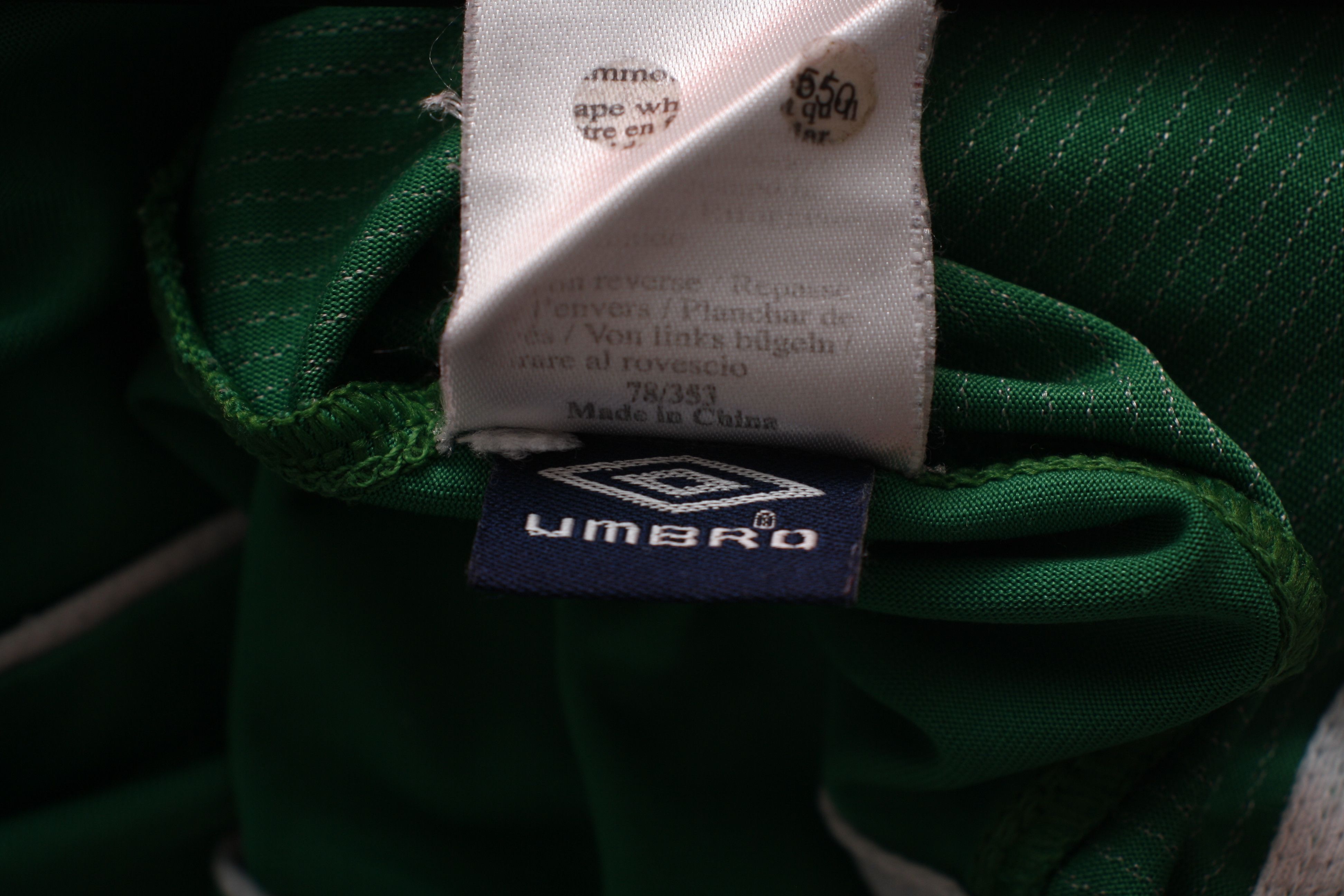 Umbro FA Ireland Umbro Eircom Jersey Original Football Shirt 04/06 Size US M / EU 48-50 / 2 - 15 Thumbnail