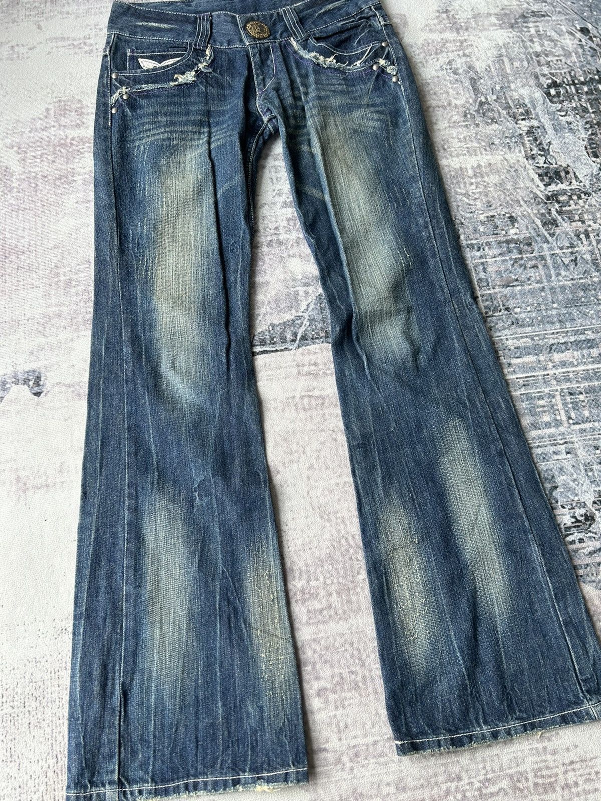 If Six Was Nine Butterfly Embroidery Logo Flared Jeans Size US 31 - 5 Thumbnail