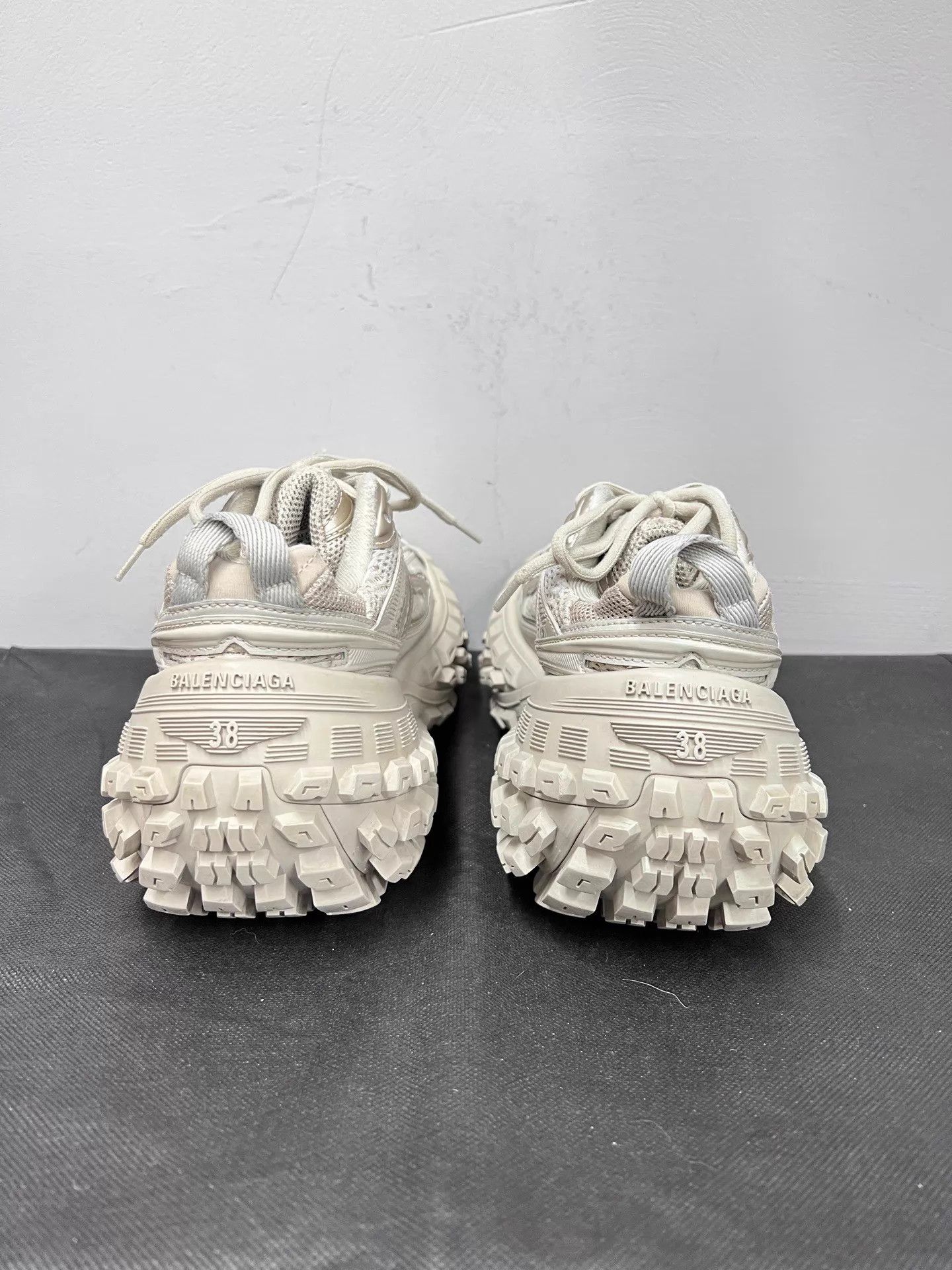 Balenciaga Balenciaga Defender 38 EU Good Condition Size US 8 / IT 38 - 3 Thumbnail