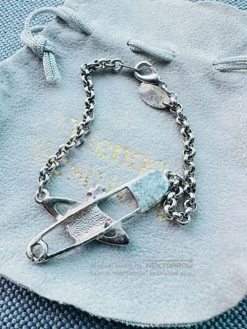 Vivienne Westwood Vivienne Westwood Saturn Brooch Bracelet. Size ONE SIZE - 7 Thumbnail