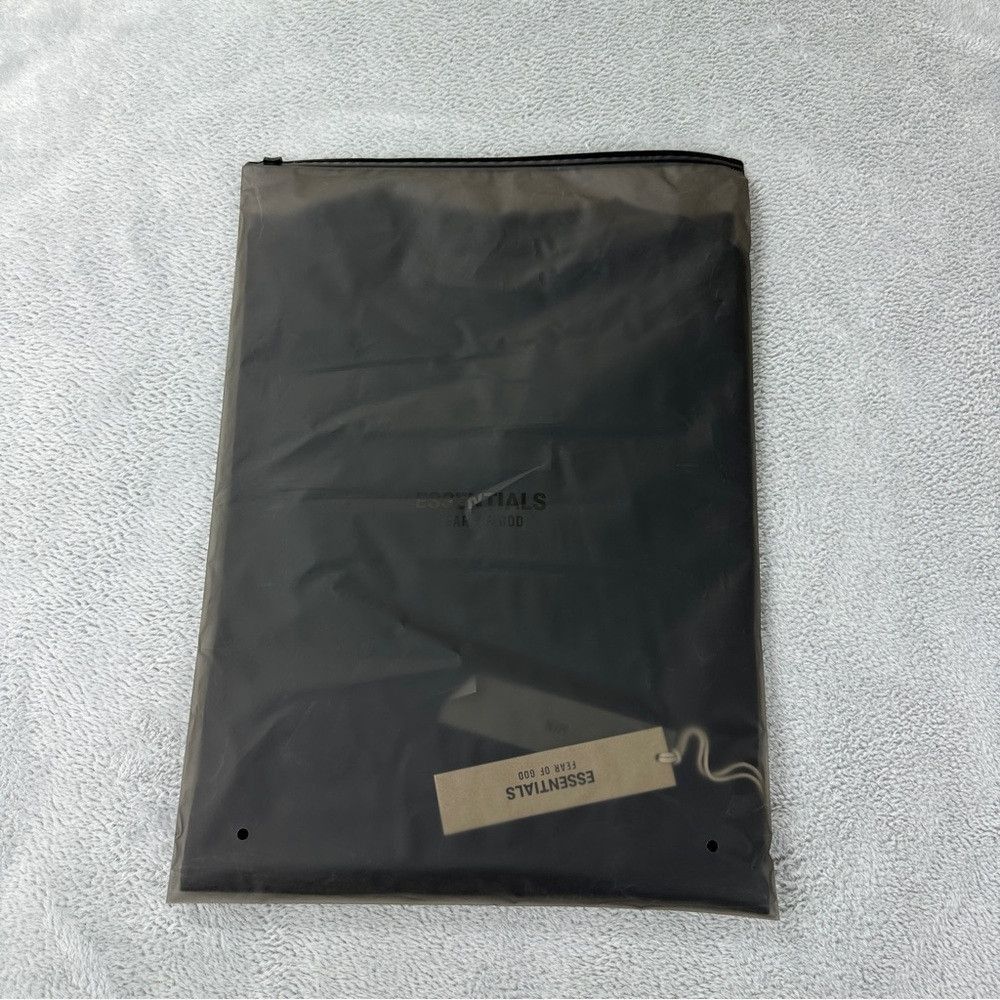 Essentials Men's Size Medium Fear of God FOG NWT Oversized