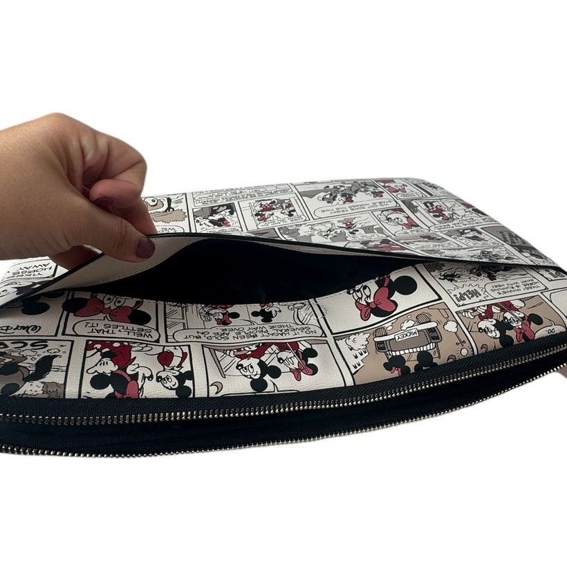 Kate Spade Kate Spade x Disney Minnie Mouse Comic 15 Inch Laptop Sleeve Size ONE SIZE - 5 Thumbnail