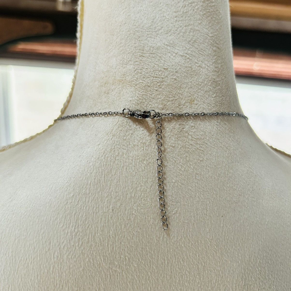 Handmade Handcrafted large hammered groovy peace sign necklace Size ONE SIZE - 4 Thumbnail