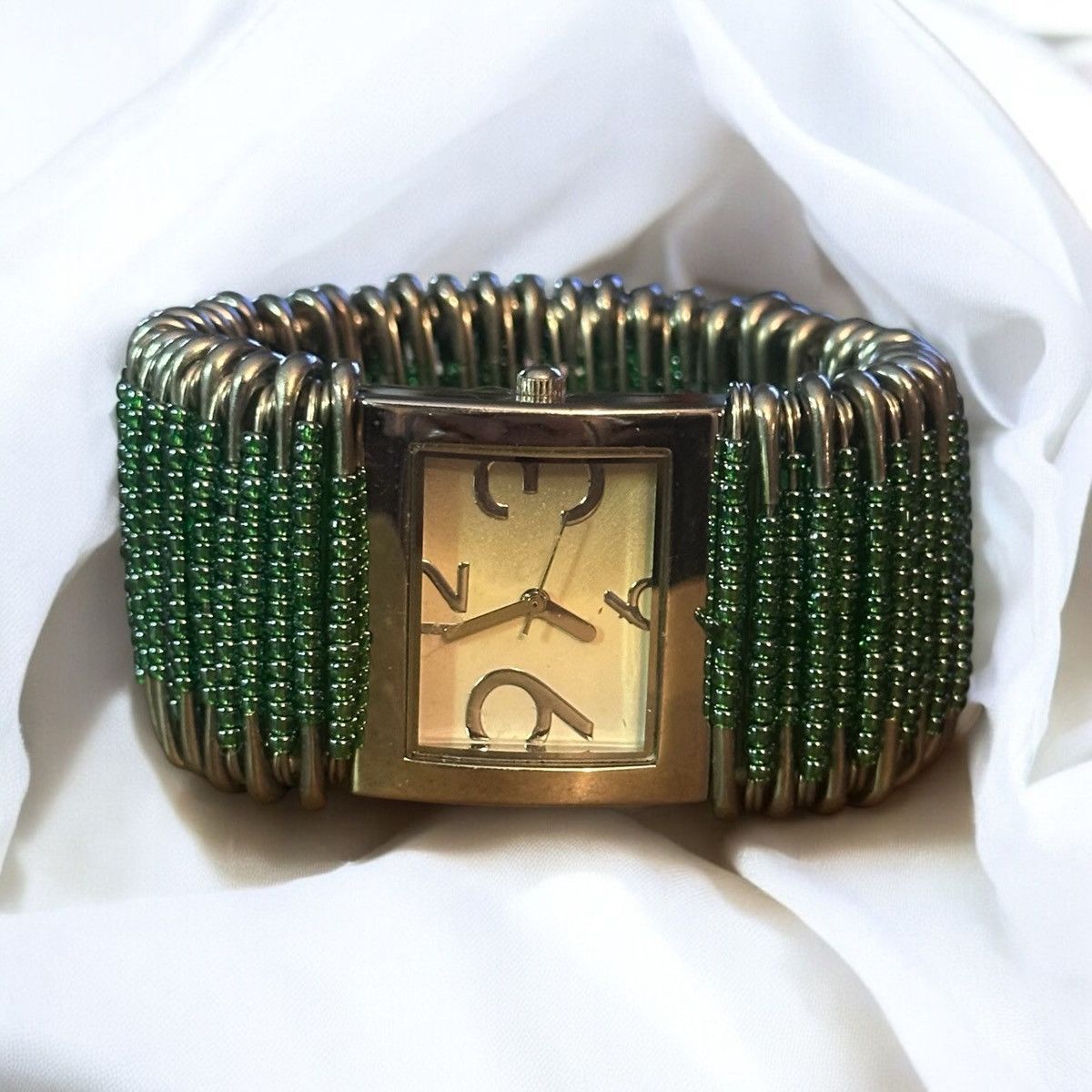 Other Green beaded safety pin stretch band watch Size ONE SIZE - 1 Thumbnail