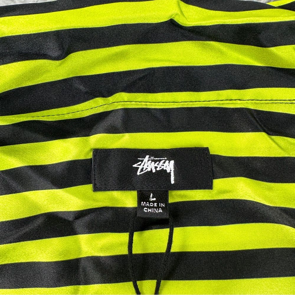 Stussy Stussy NWT 100% Silk Green/Black Striped Shirt Size Large M Size US L / EU 52-54 / 3 - 2 Thumbnail