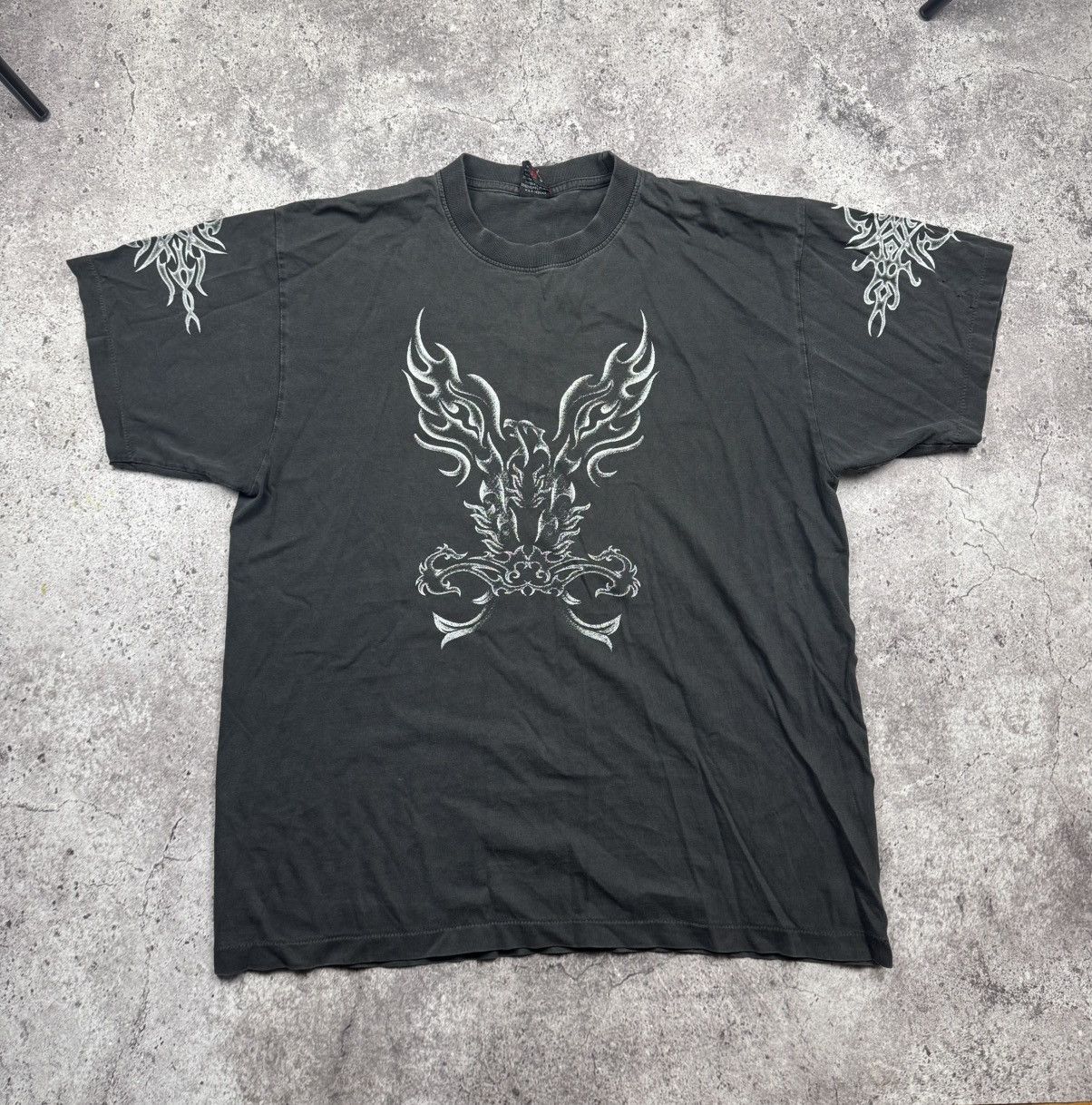 Band Tees Vintage Rock Eagle Y2K Dragon 90’s single stitch te t-shirt Size US XL / EU 56 / 4 - 1 Thumbnail
