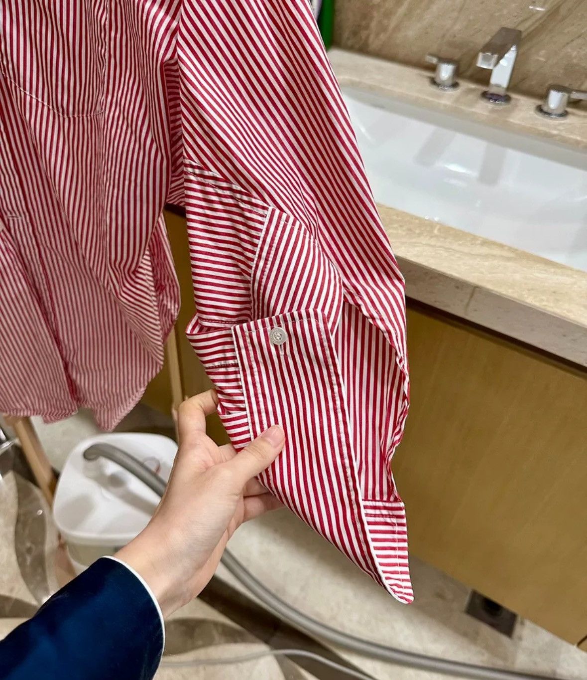 Balenciaga Balenciaga deconstruct striped shirt Size US S / EU 44-46 / 1 - 3 Thumbnail
