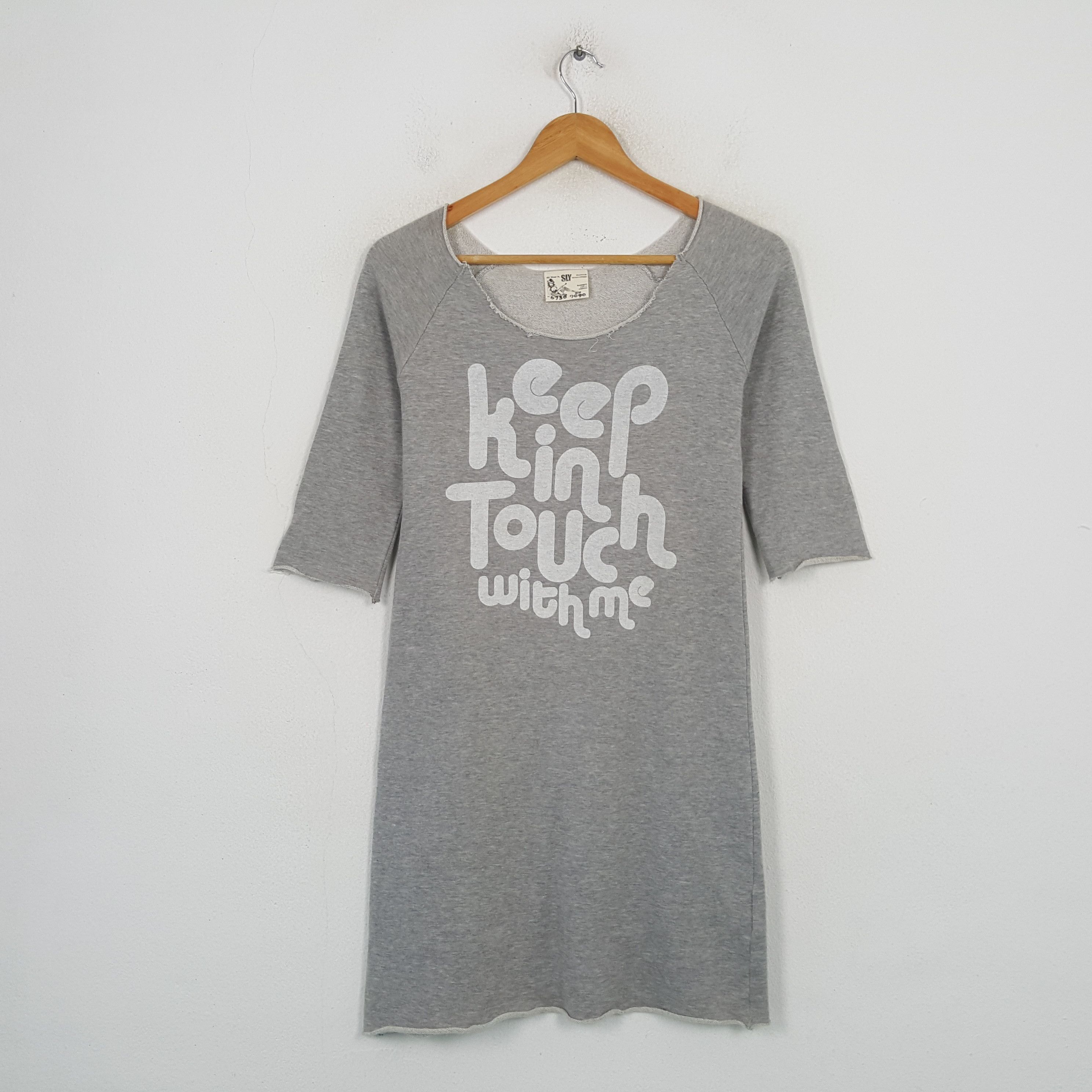 SLY Vintage SLY Japanese Fashion Brand T-Shirt C301N45 Size S / US 4 / IT 40 - 1 Thumbnail