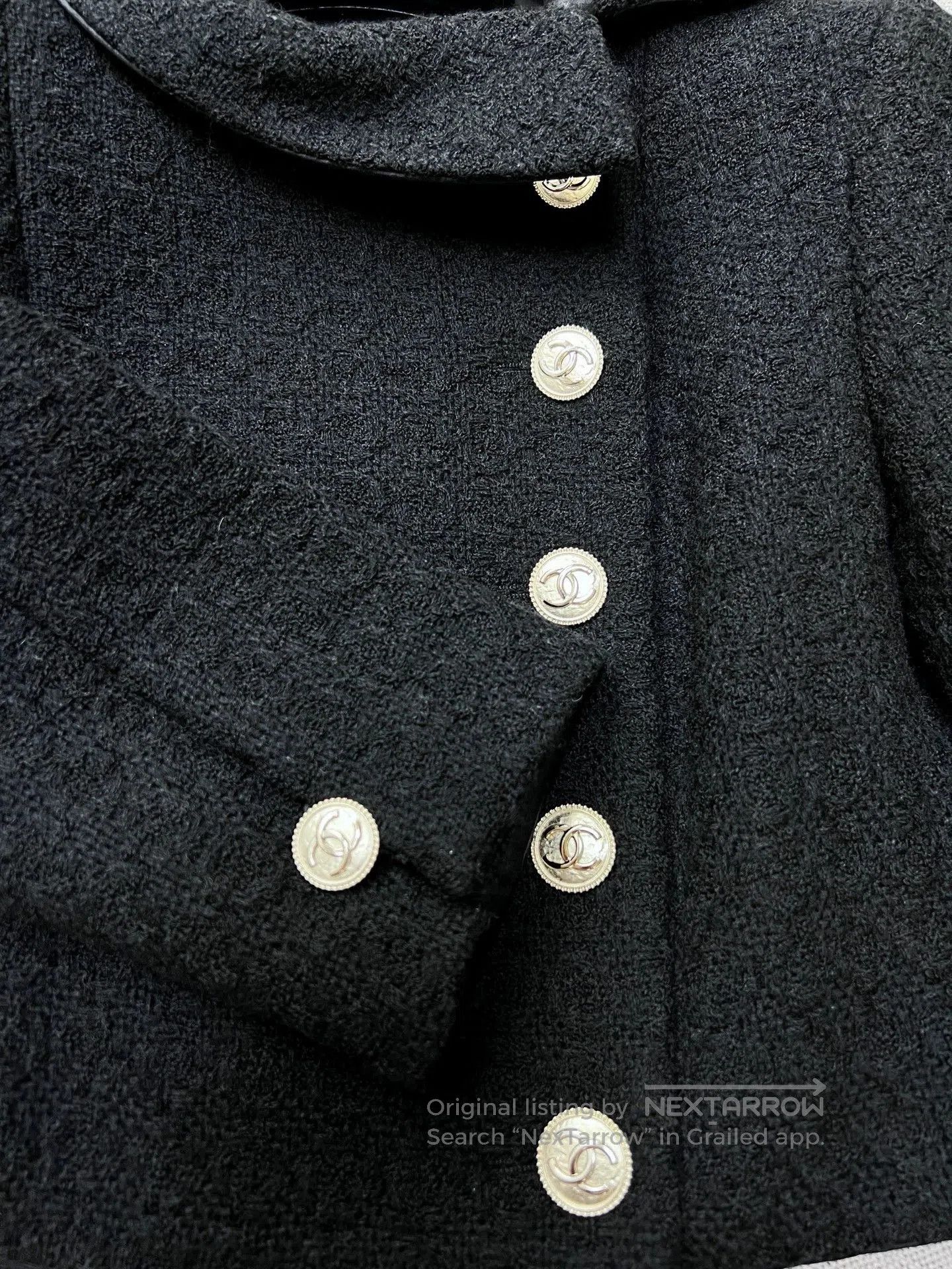 Chanel Chanel 20A Black Gold Short Jacket. Size US S / EU 44-46 / 1 - 4 Thumbnail