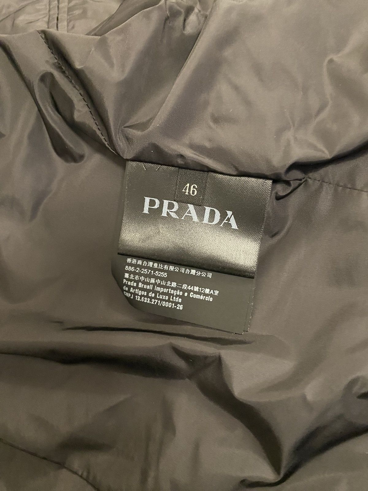 Prada Prada grey nylon slim blazer jacket 46 Size US S / EU 44-46 / 1 - 5 Thumbnail