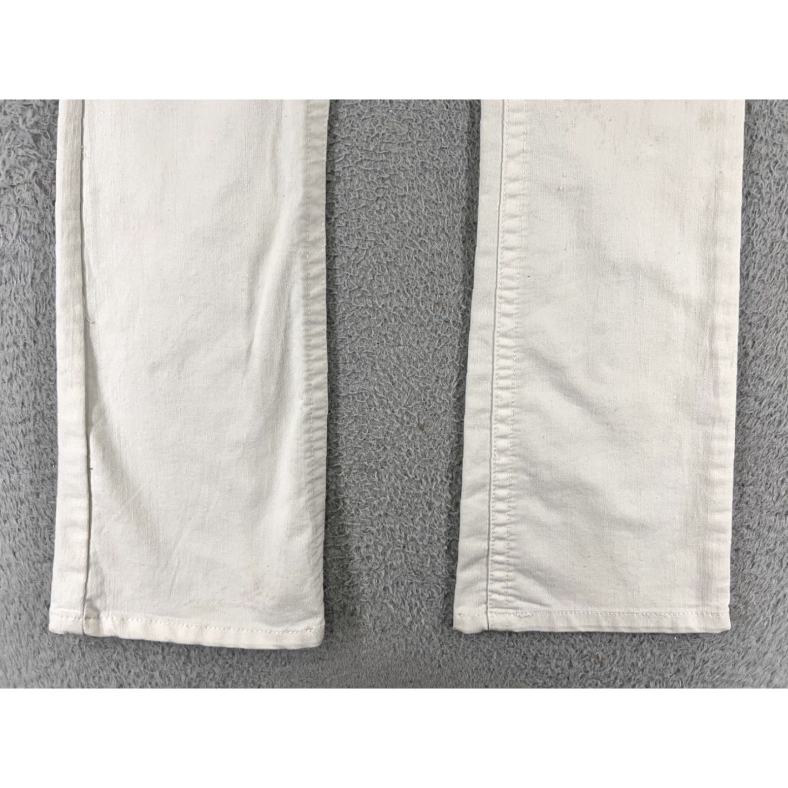 Vintage Candies Jeans Womens 7 White Denim Flared Embroidered Fleur De Lis Aztec Logo 5-Pocket Regular Jeans Womens Accessories Size 28" / US 6 / IT 42 - 5 Thumbnail