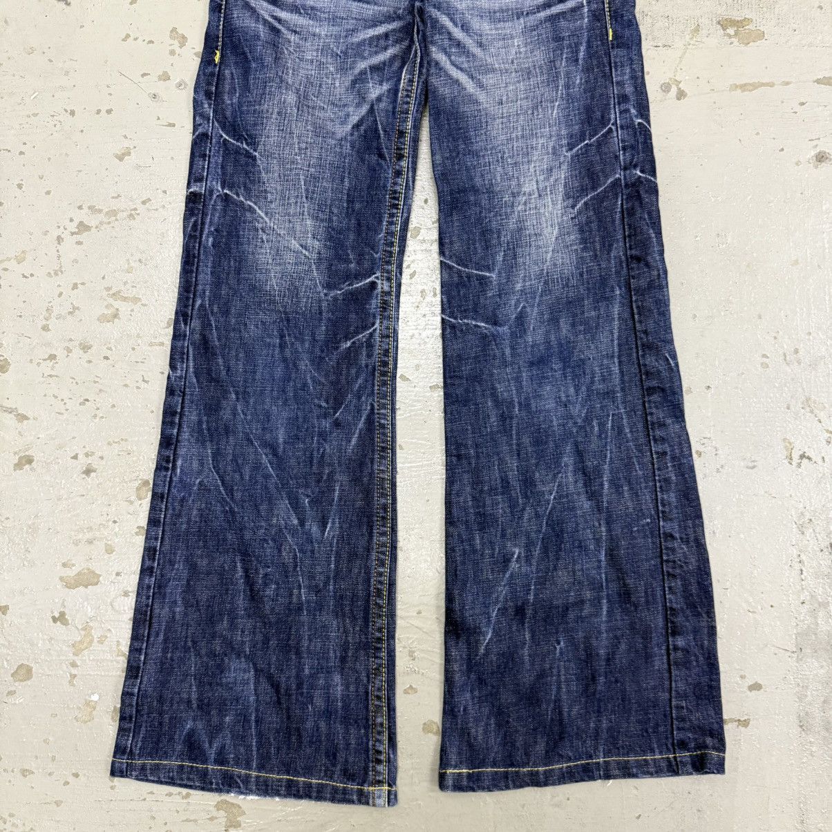 Beauty Beast 🔥Flared🔥 Japanese Riobera Rhine Stone Jeans🔥 Size US 26 / EU 42 - 3 Thumbnail