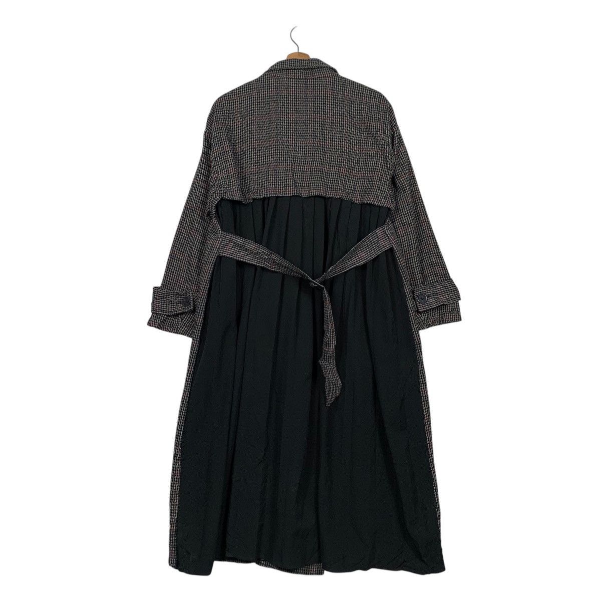 Japanese Brand Japanese Brand Begum Houndstooth Double Breasted Style Coat Size L / US 10 / IT 46 - 8 Thumbnail