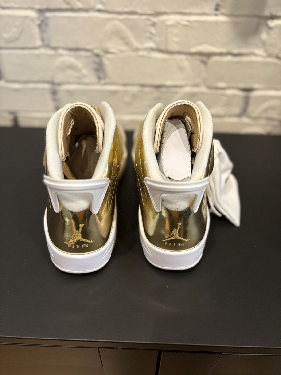 Jordan Brand Jordan 6 Retro Pinnacle Metallic Gold DS NB Size 10.5 Size US 10.5 / EU 43-44 - 3 Thumbnail
