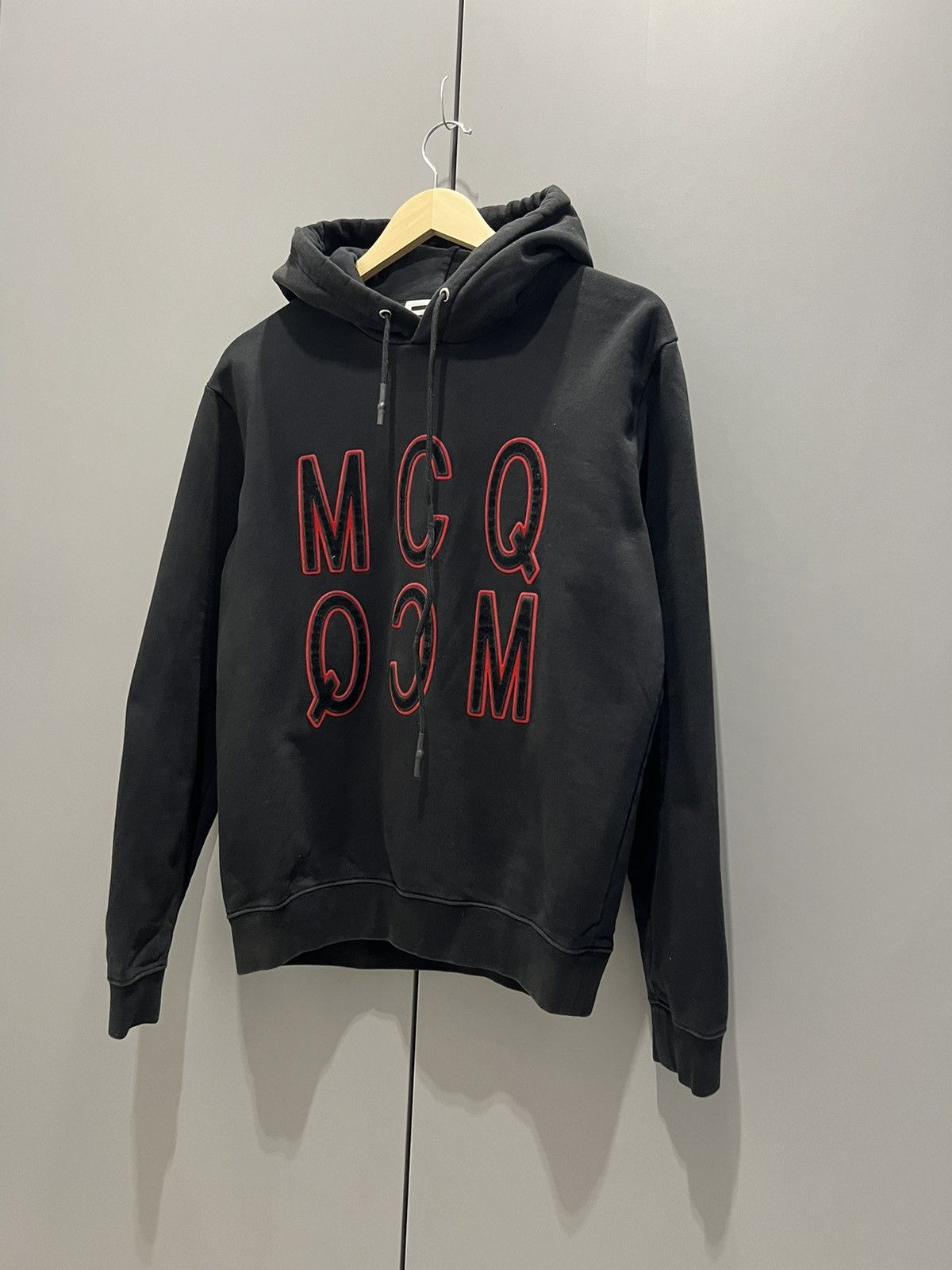 Alexander McQueen MCQ Alexander McQueen Hoodie Logo Reverse Vintage Size US S / EU 44-46 / 1 - 3 Thumbnail