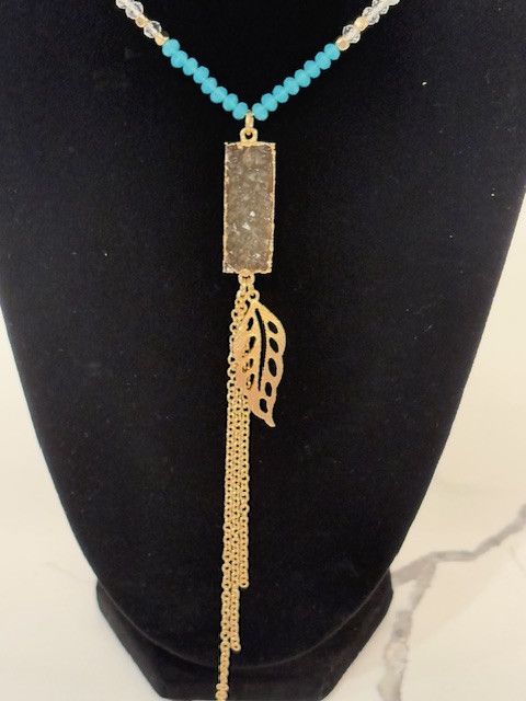 Jewelry Elegant Gold Plunging Necklace Size ONE SIZE - 3 Thumbnail