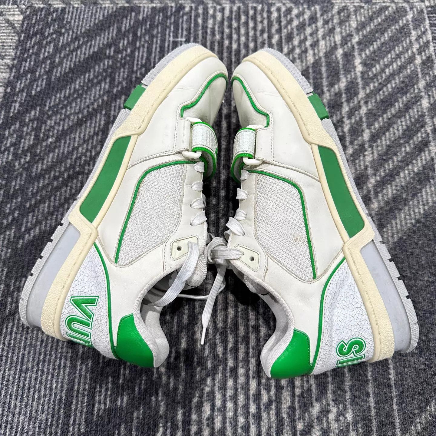 Louis Vuitton Louis Vuitton Trainer White Green 41 Size US 8 / EU 41 - 5 Thumbnail
