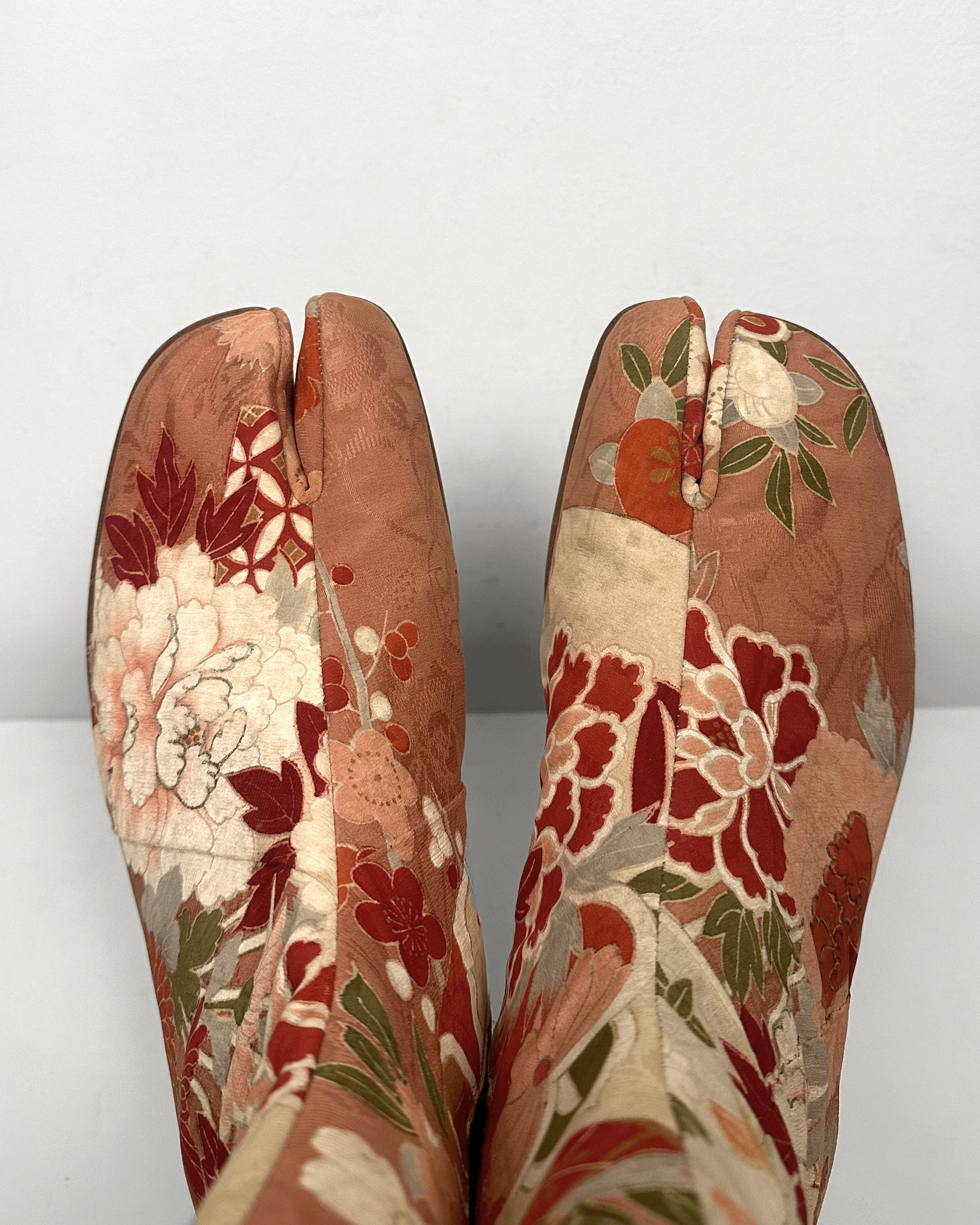 Maison Margiela Maison Margiela Floral Embroidered Jaccquard Tabi Boots Size US 12.5 / EU 45-46 - 5 Thumbnail