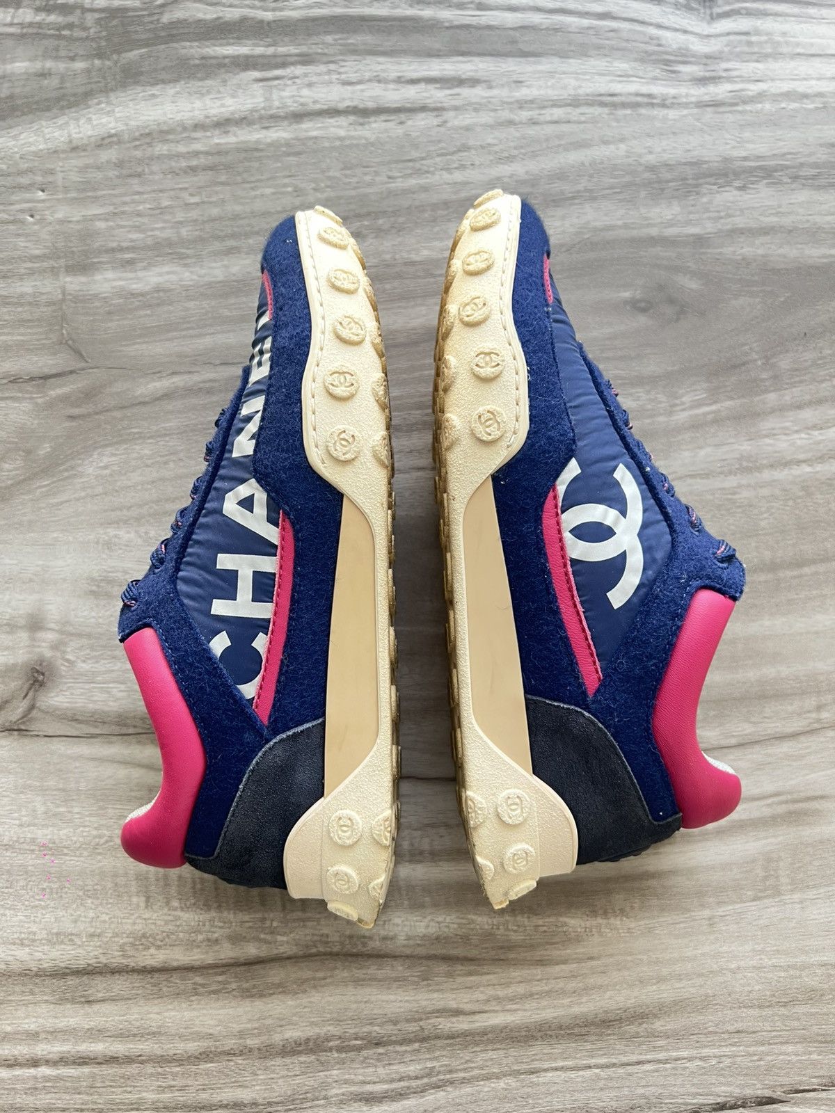 Chanel CHANEL 18k Interlocking CC Sneaker Size 6.5 Women’s (EU 37) Size US 6.5 / IT 36.5 - 2 Thumbnail