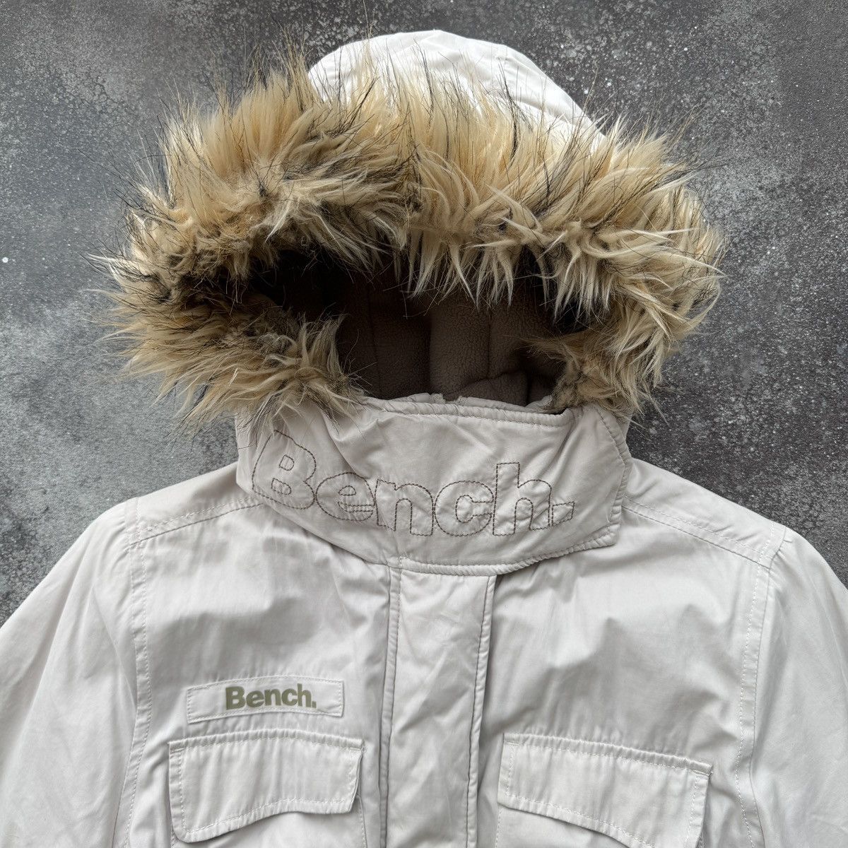 Bench Bench Vintage Y2K Faux Fur Hooded Gorpcore Jacket Size L / US 10 / IT 46 - 4 Thumbnail