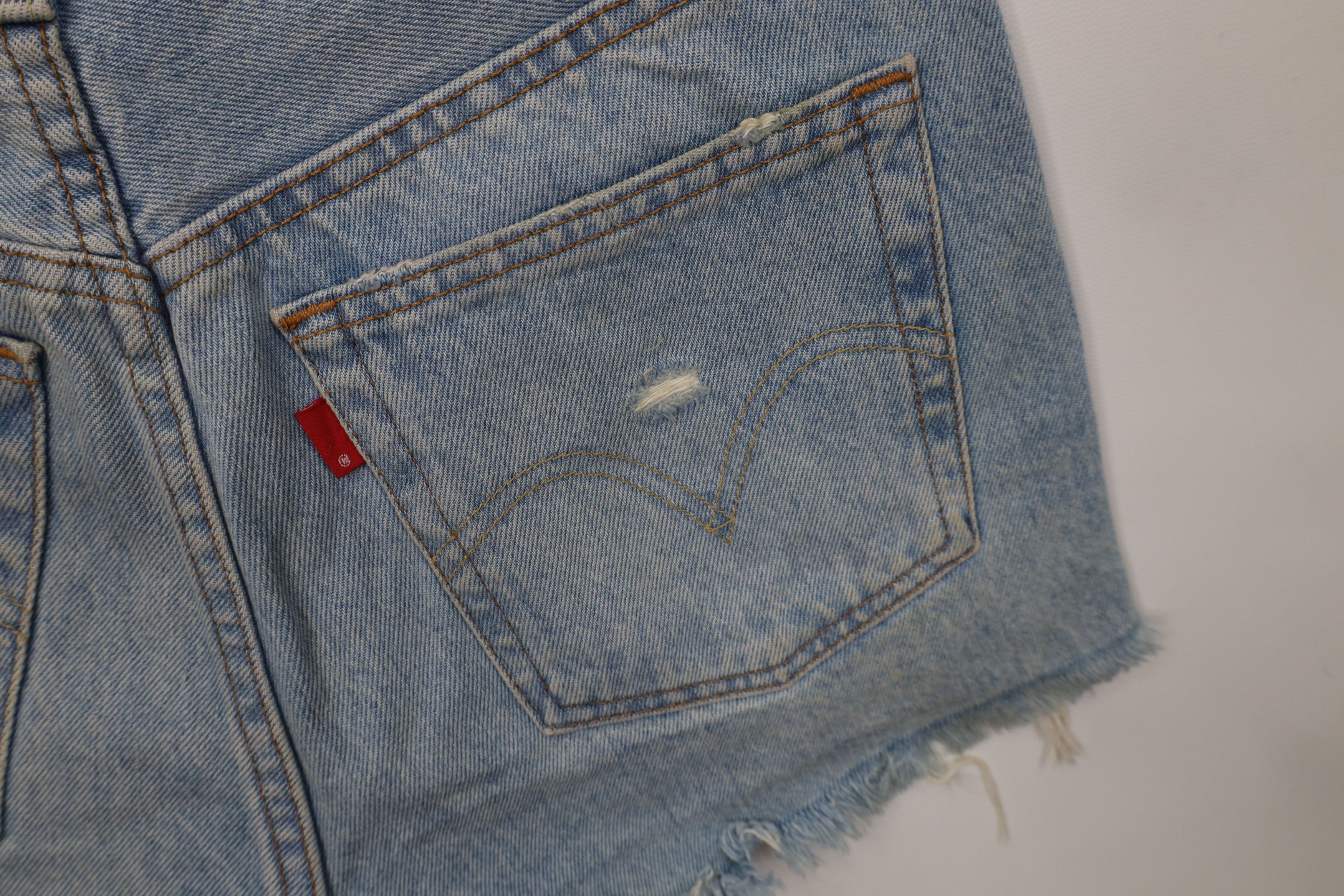 Levi's Vintage Y2K Levis 501xx Button Fly Original Denim Shorts Size 25" / US 0 / IT 36 - 15 Thumbnail