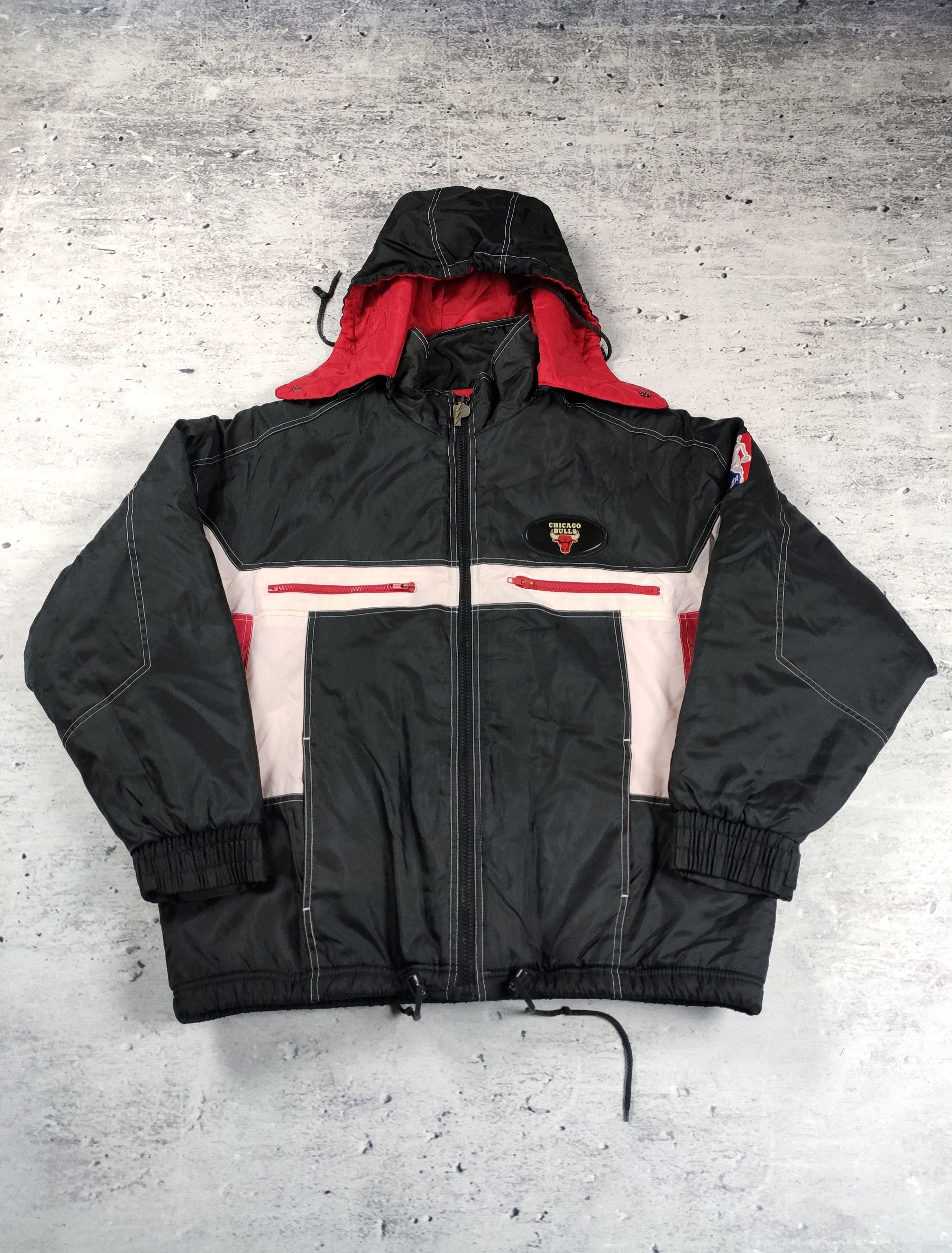 NBA Rare Vintage Chicago Bulls NBA Jacket 90s 80s Size US XL / EU 56 / 4 - 2 Thumbnail
