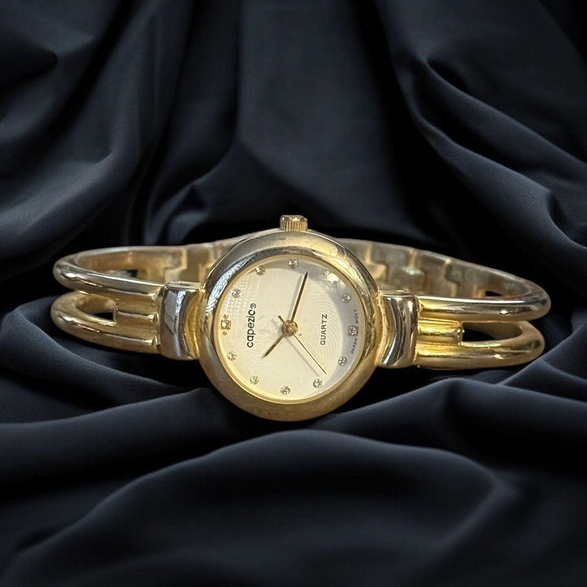 Vintage Vintage Capezio gold tone bangle watch Size ONE SIZE - 1 Thumbnail