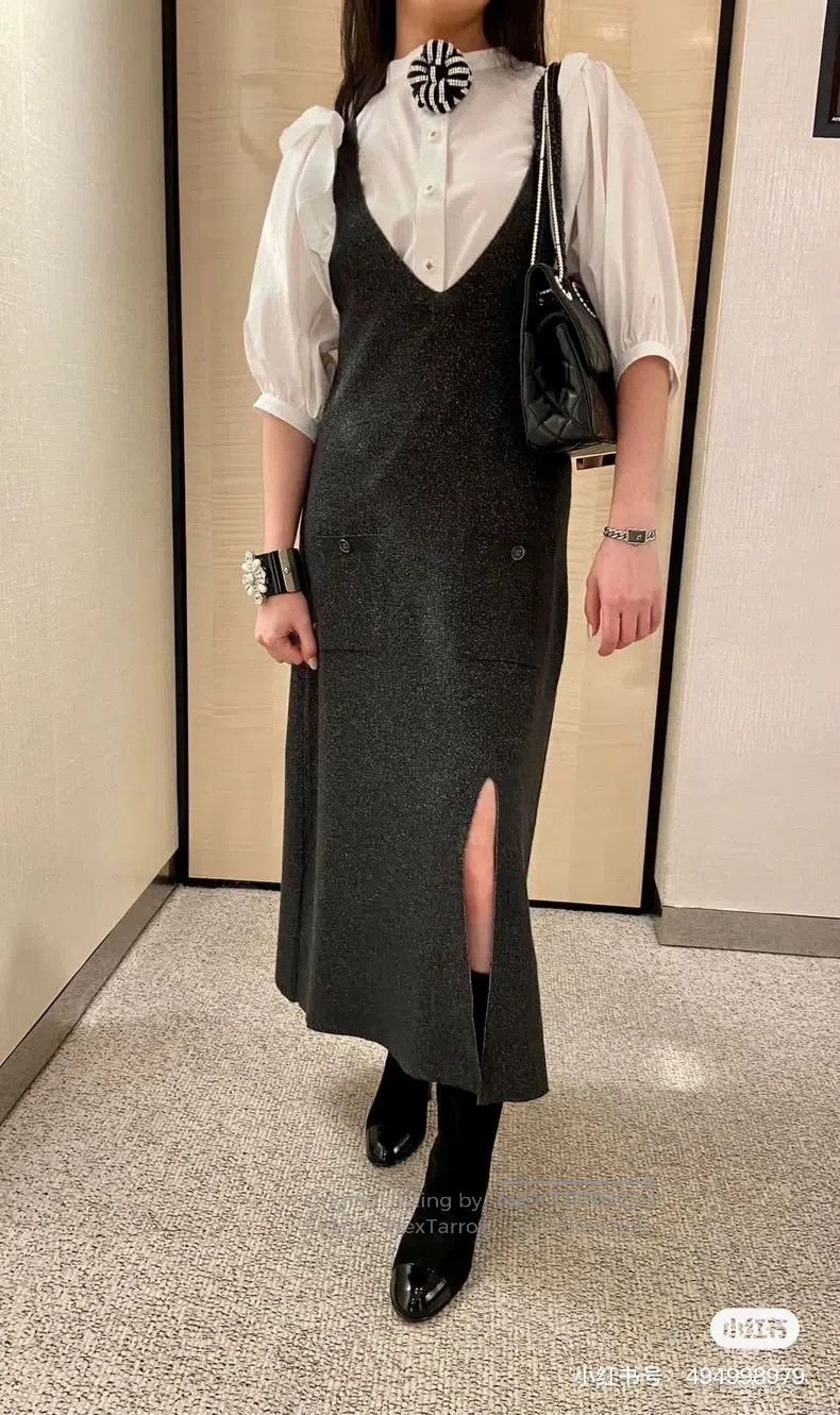Chanel Chanel Black glitter V-neck knitted long skirt dress Size XS / US 0-2 / IT 36-38 - 8 Thumbnail