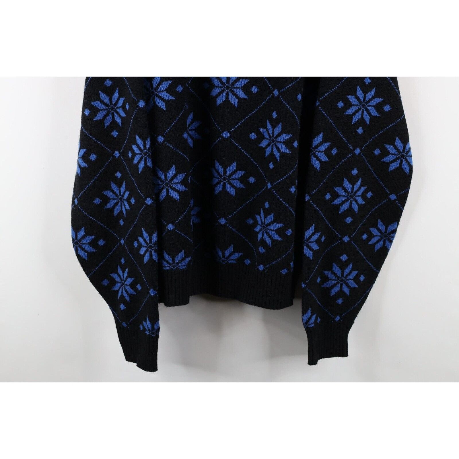 Vintage Vintage 90s Streetwear Christmas Snowflake Knit Sweater Size US XL / EU 56 / 4 - 3 Thumbnail