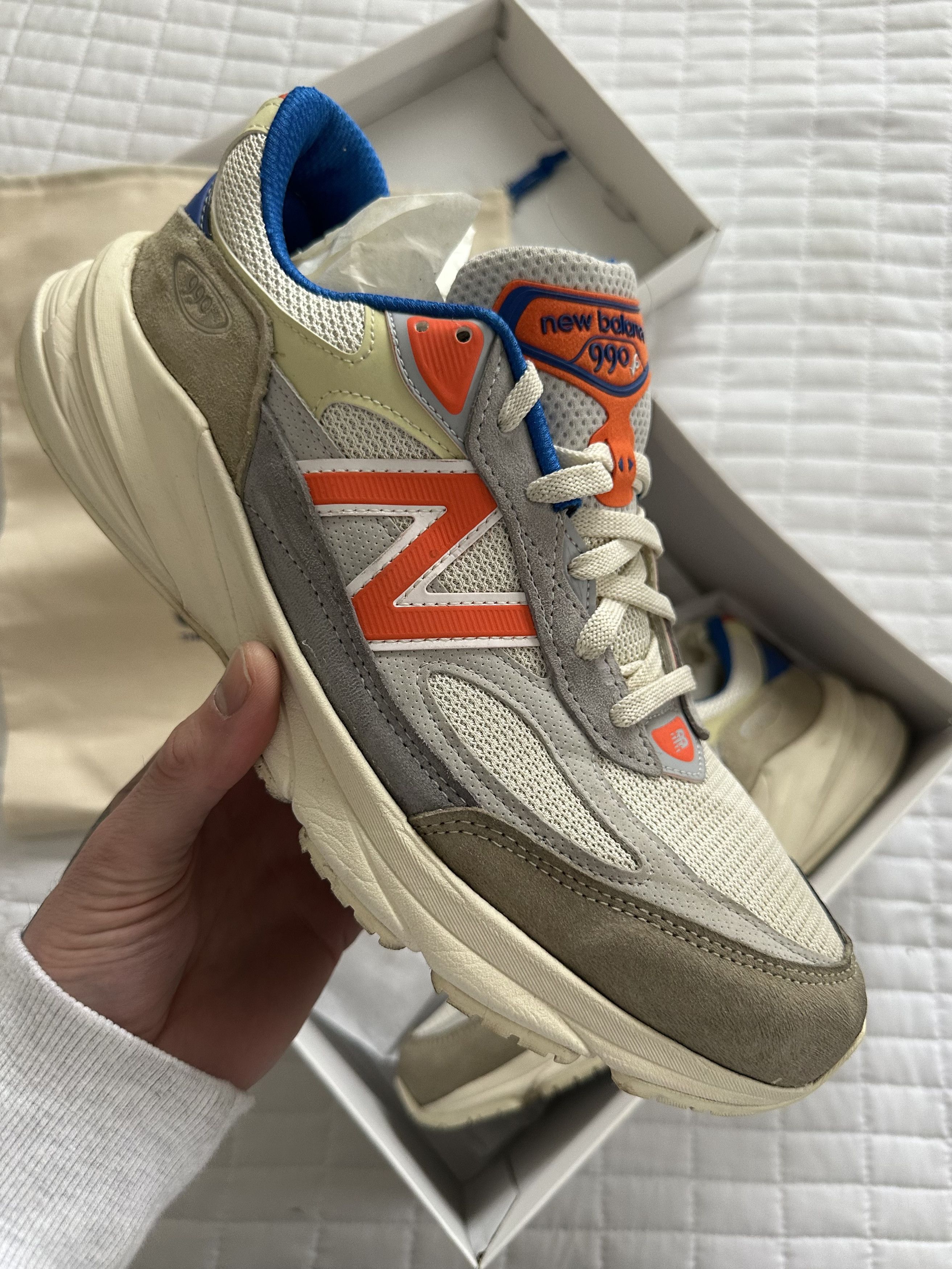 Kith × New Balance New Balance Kith x Madison Square Garden 990v6 NY KNICKS Size US 11.5 / EU 44-45 - 4 Thumbnail